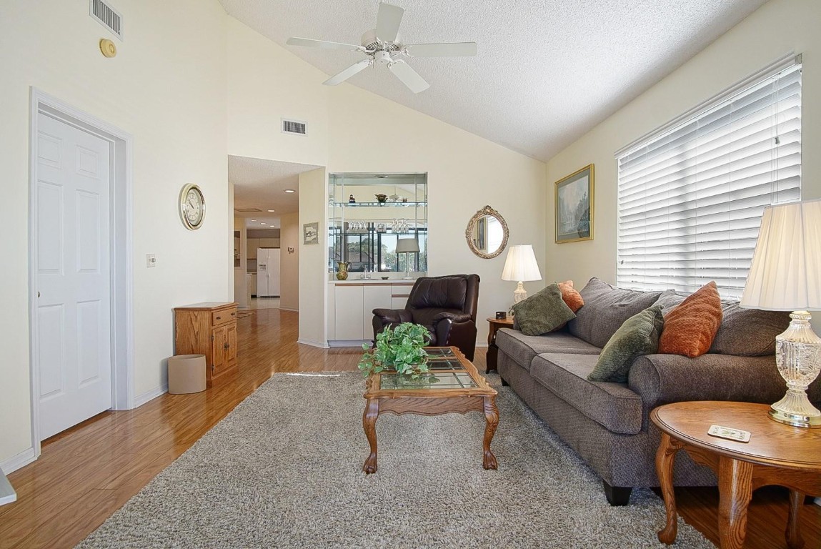 6081 SE Landing Way 9