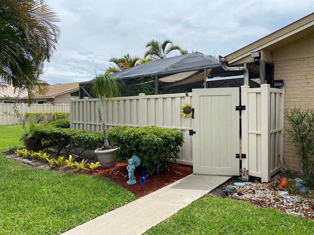 Photo of 5590 Golden Eagle Circle, Palm Beach Gardens, FL 33418 (MLS # R10731983)