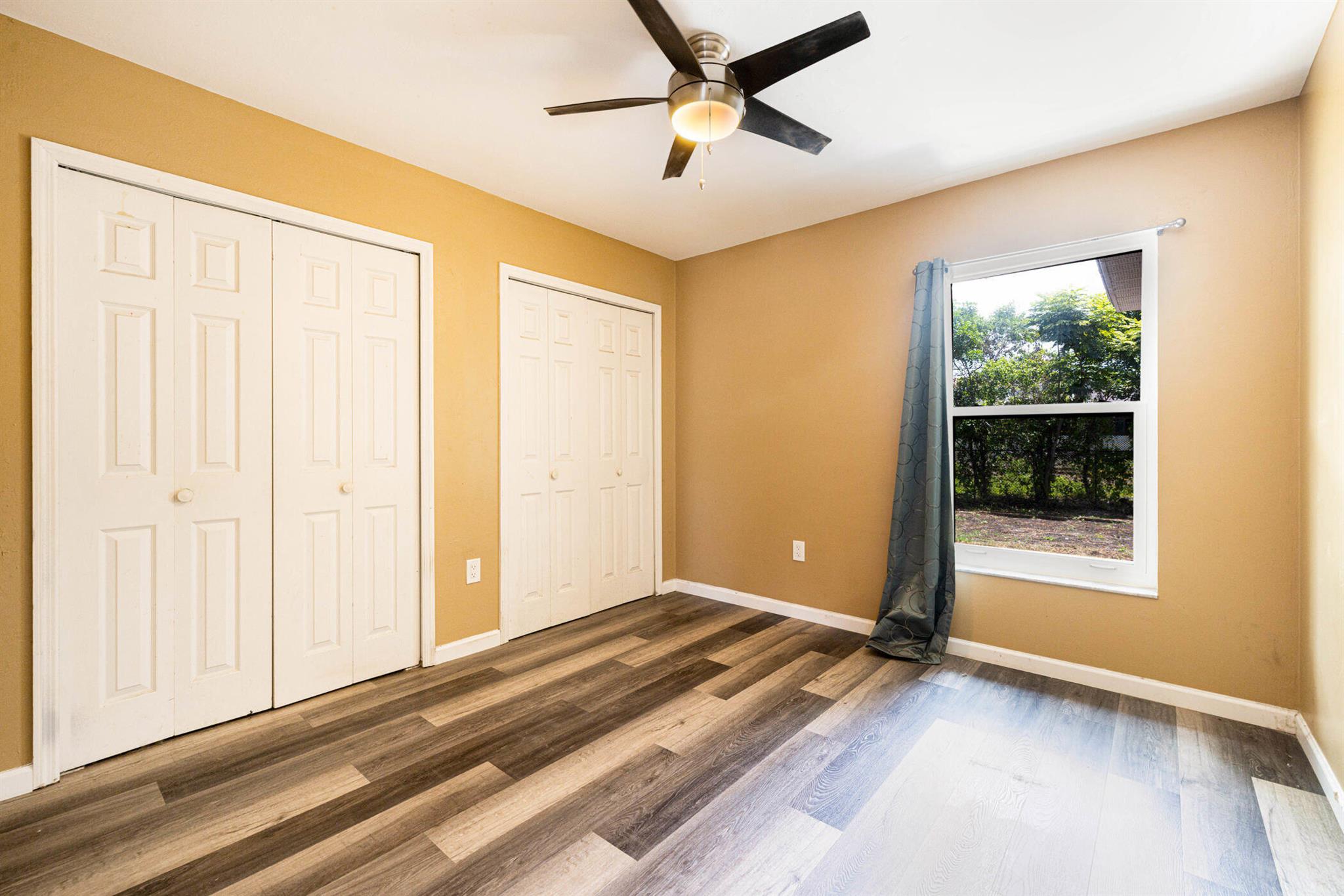 San Carlos Park - Residential