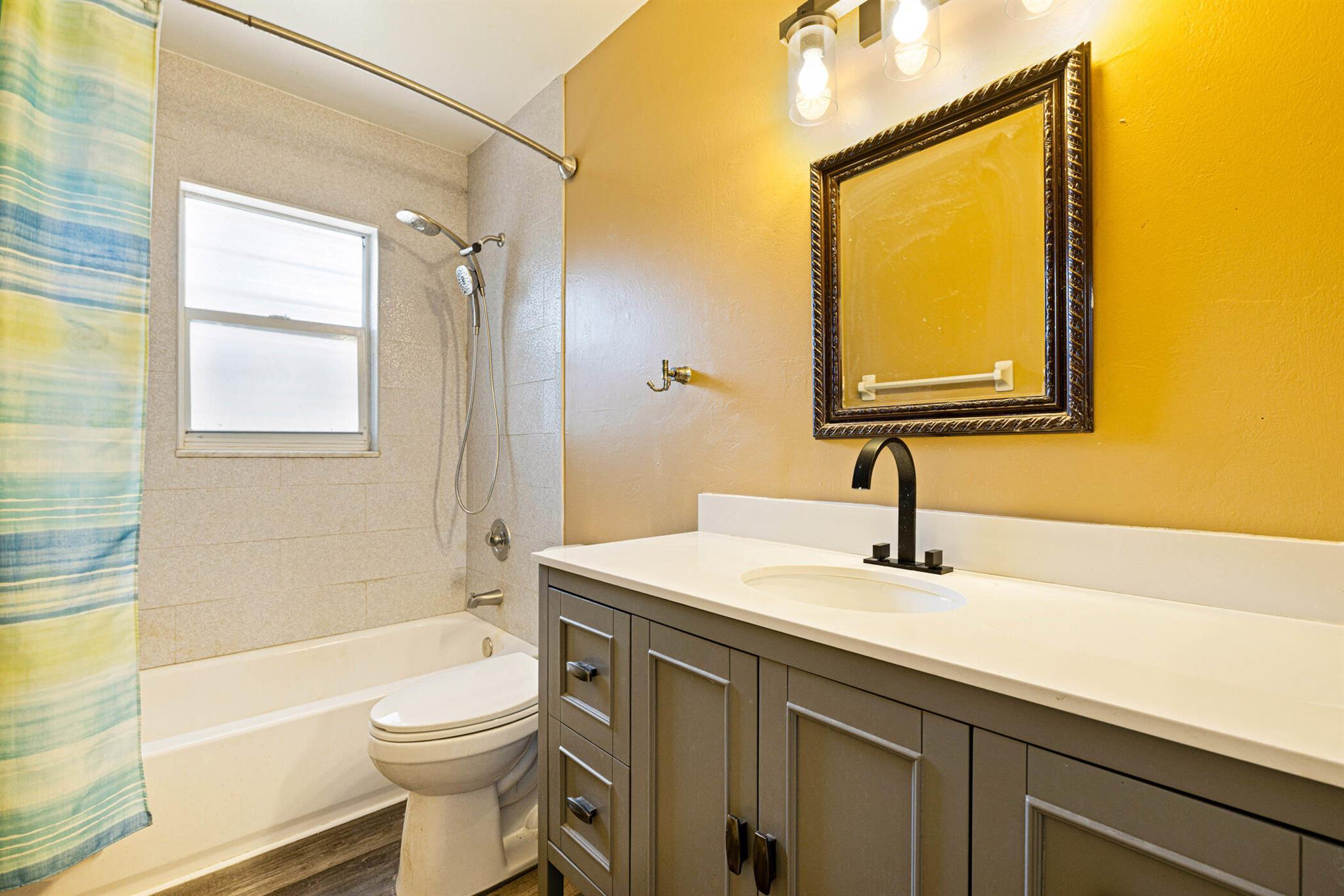 San Carlos Park - Residential