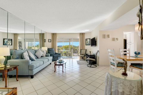 Tiny photo for 3590 Via Poinciana #416, Lake Worth, FL 33467 (MLS # R11162666)