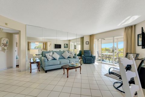 Tiny photo for 3590 Via Poinciana #416, Lake Worth, FL 33467 (MLS # R11162666)