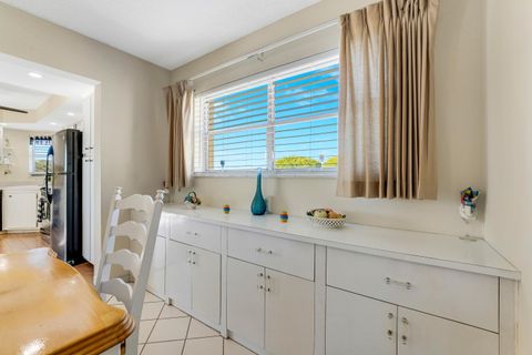 Tiny photo for 3590 Via Poinciana #416, Lake Worth, FL 33467 (MLS # R11162666)