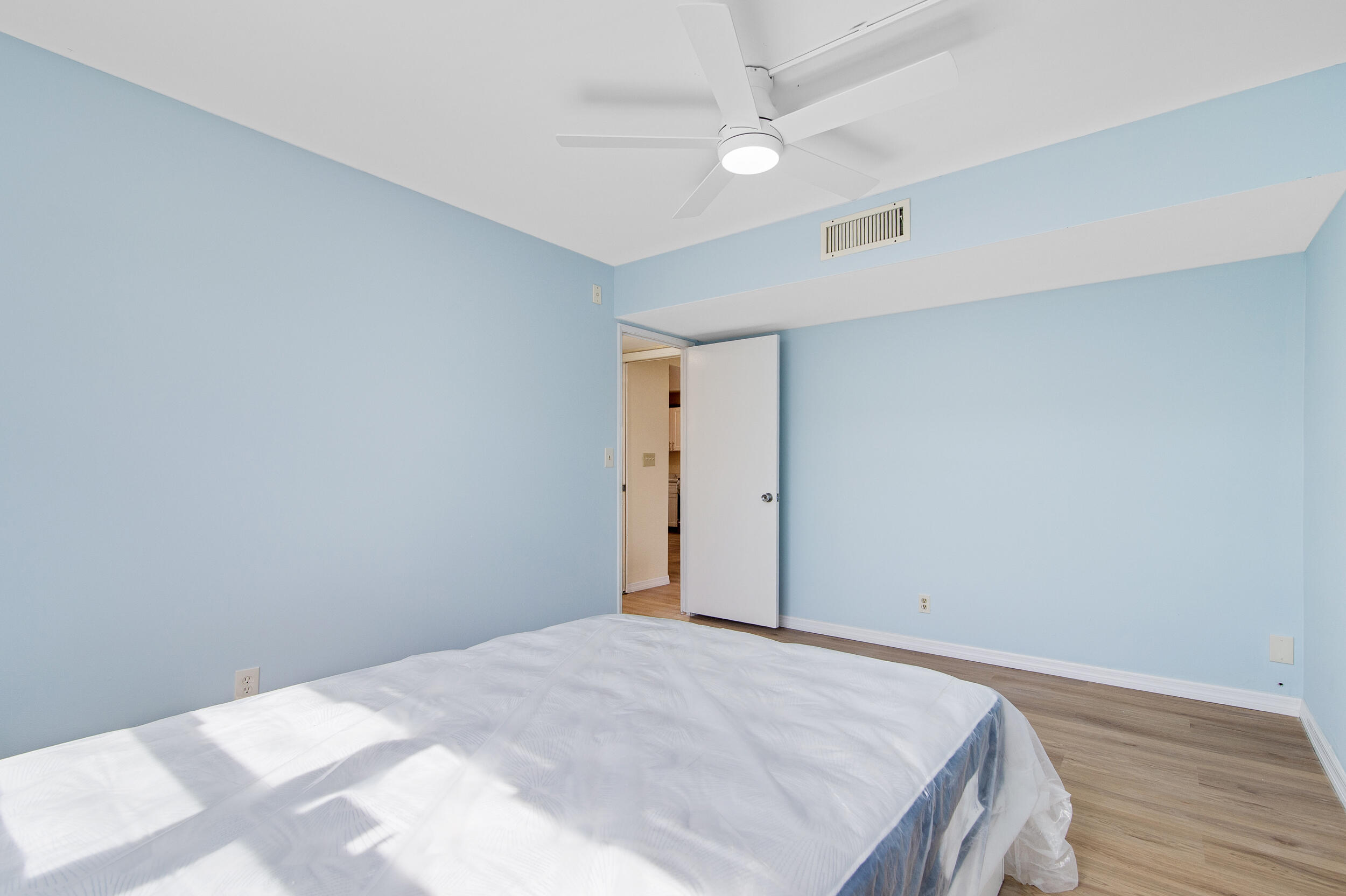 NO 31 PALM-AIRE COUNTRY CLUB - Residential Lease