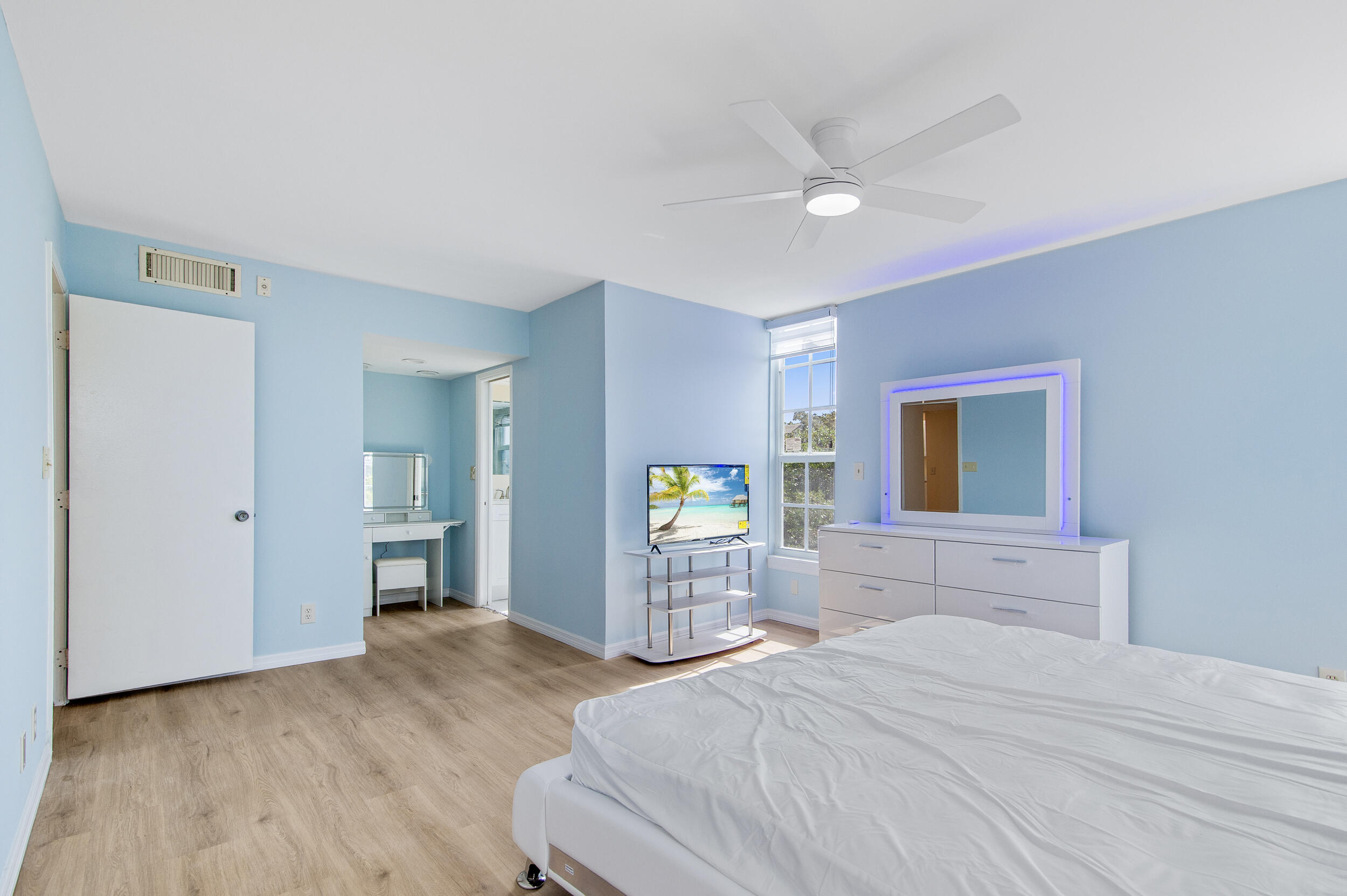 NO 31 PALM-AIRE COUNTRY CLUB - Residential Lease