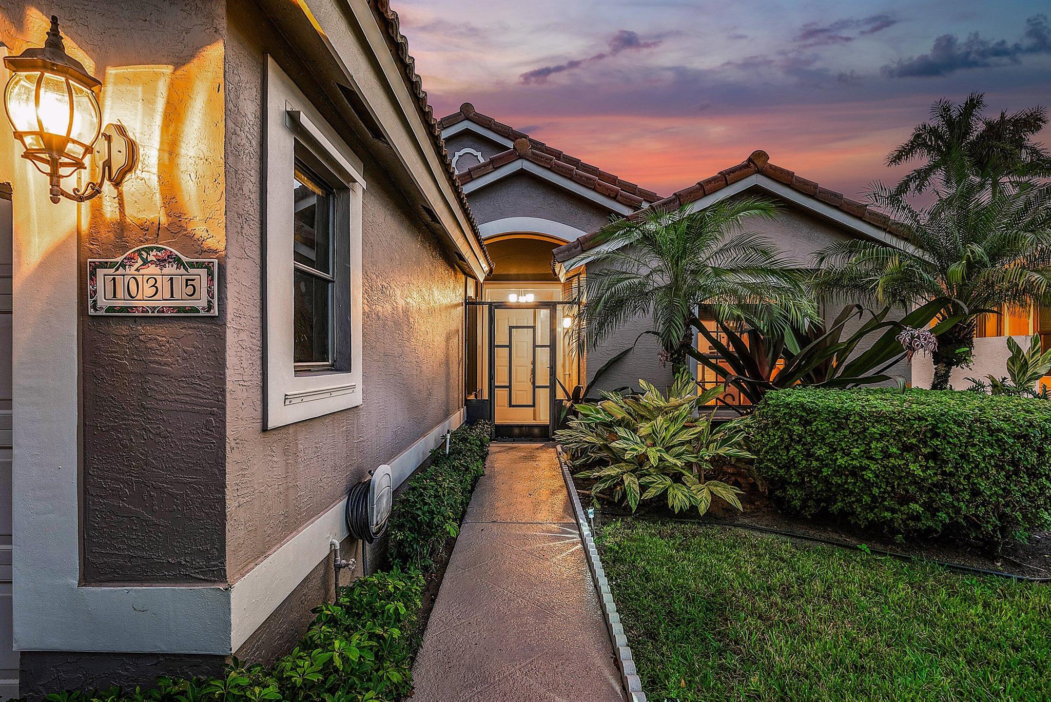 LEXINGTON LAKES - Residential