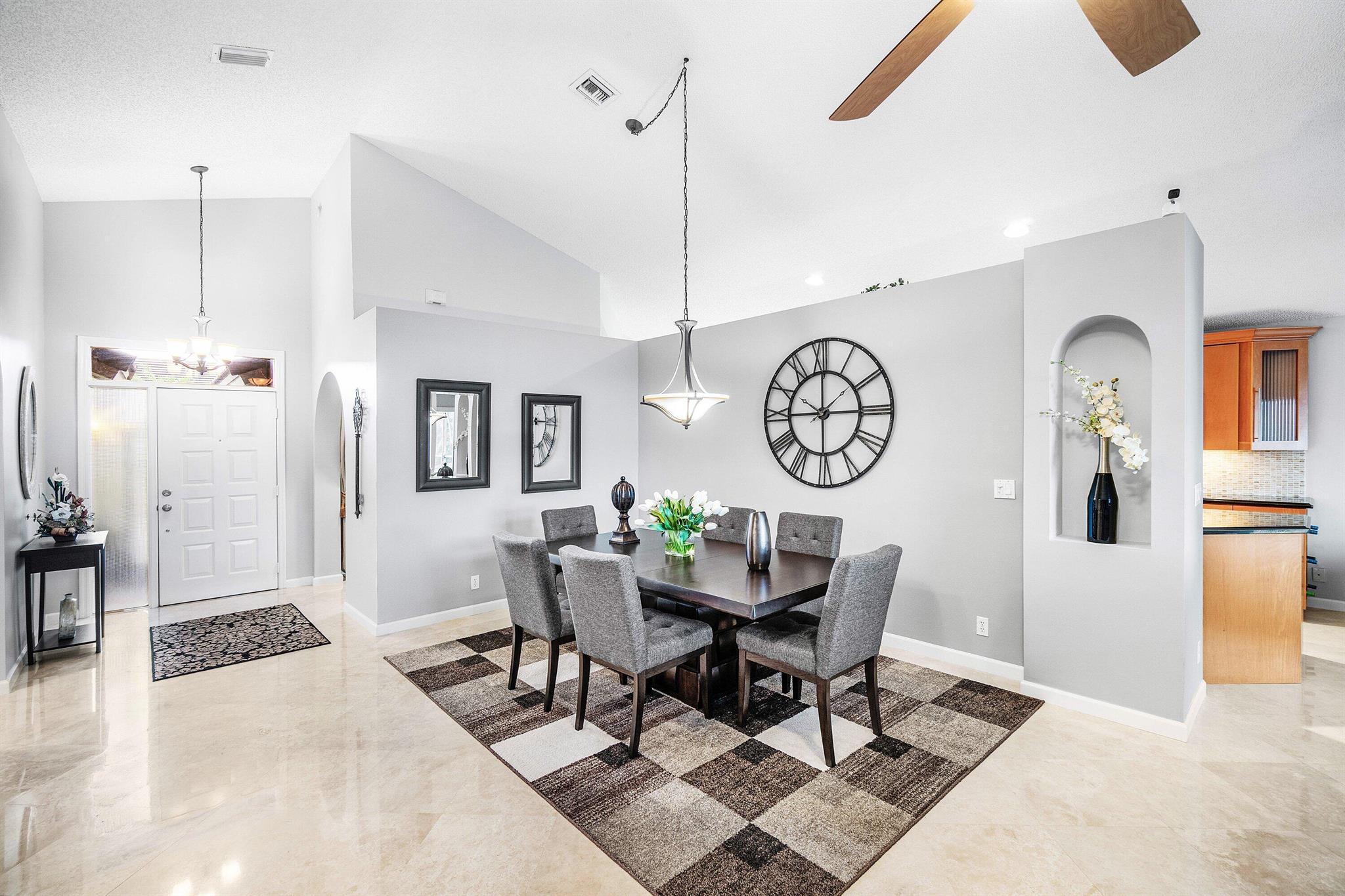 LEXINGTON LAKES - Residential