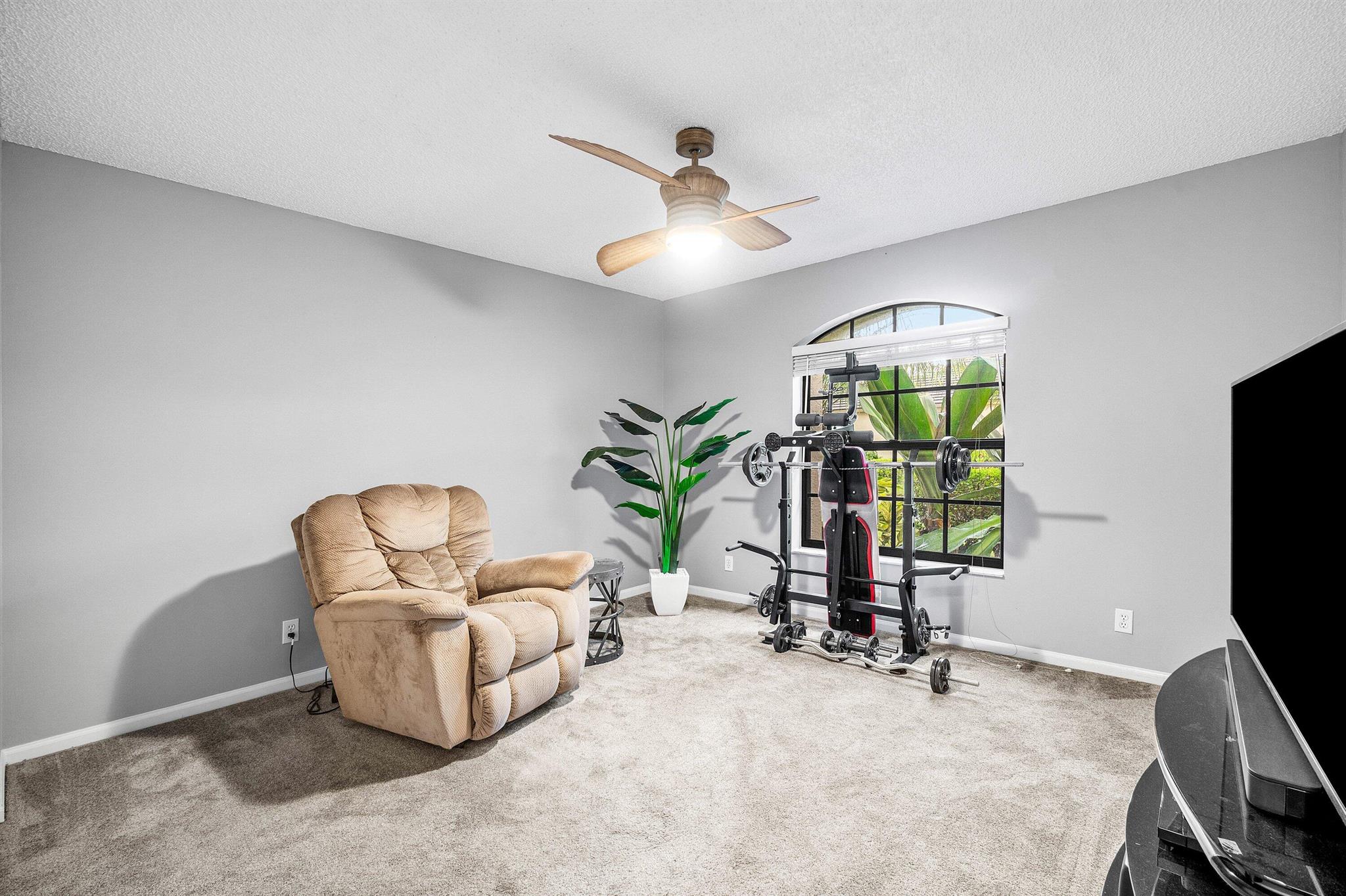 LEXINGTON LAKES - Residential