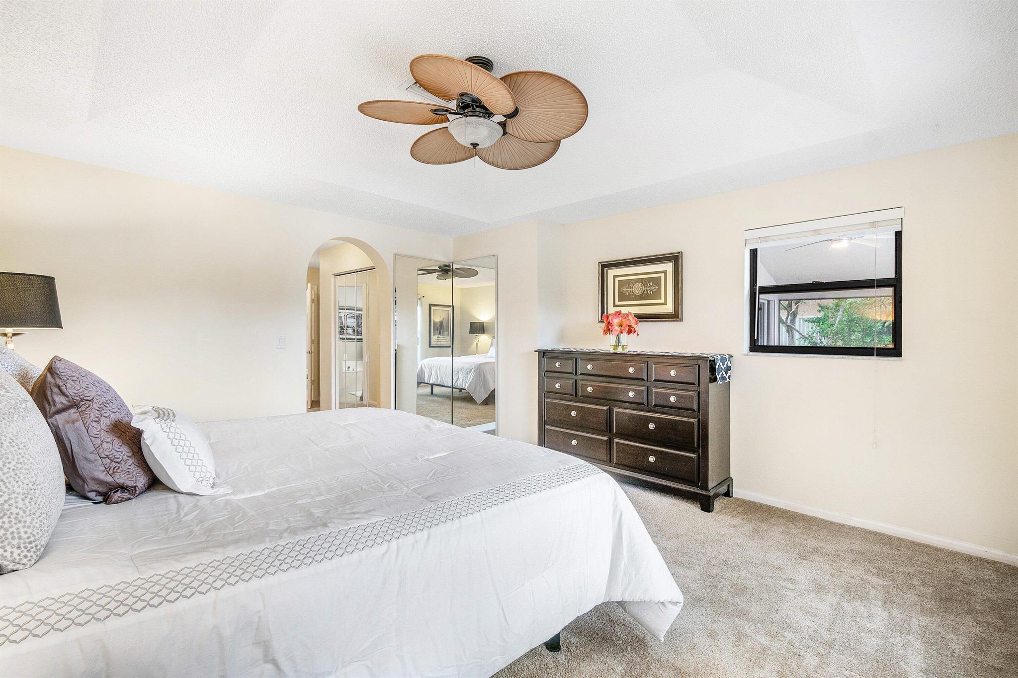 LEXINGTON LAKES - Residential