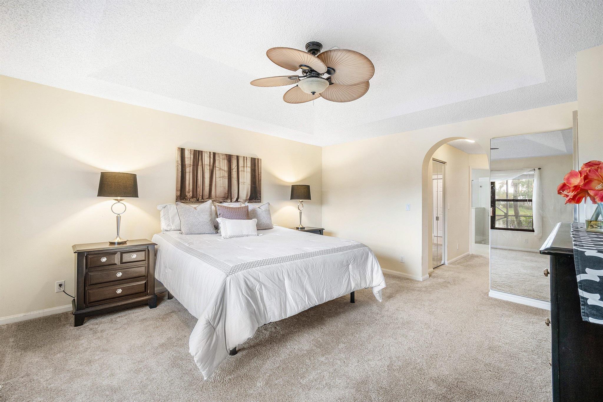 LEXINGTON LAKES - Residential