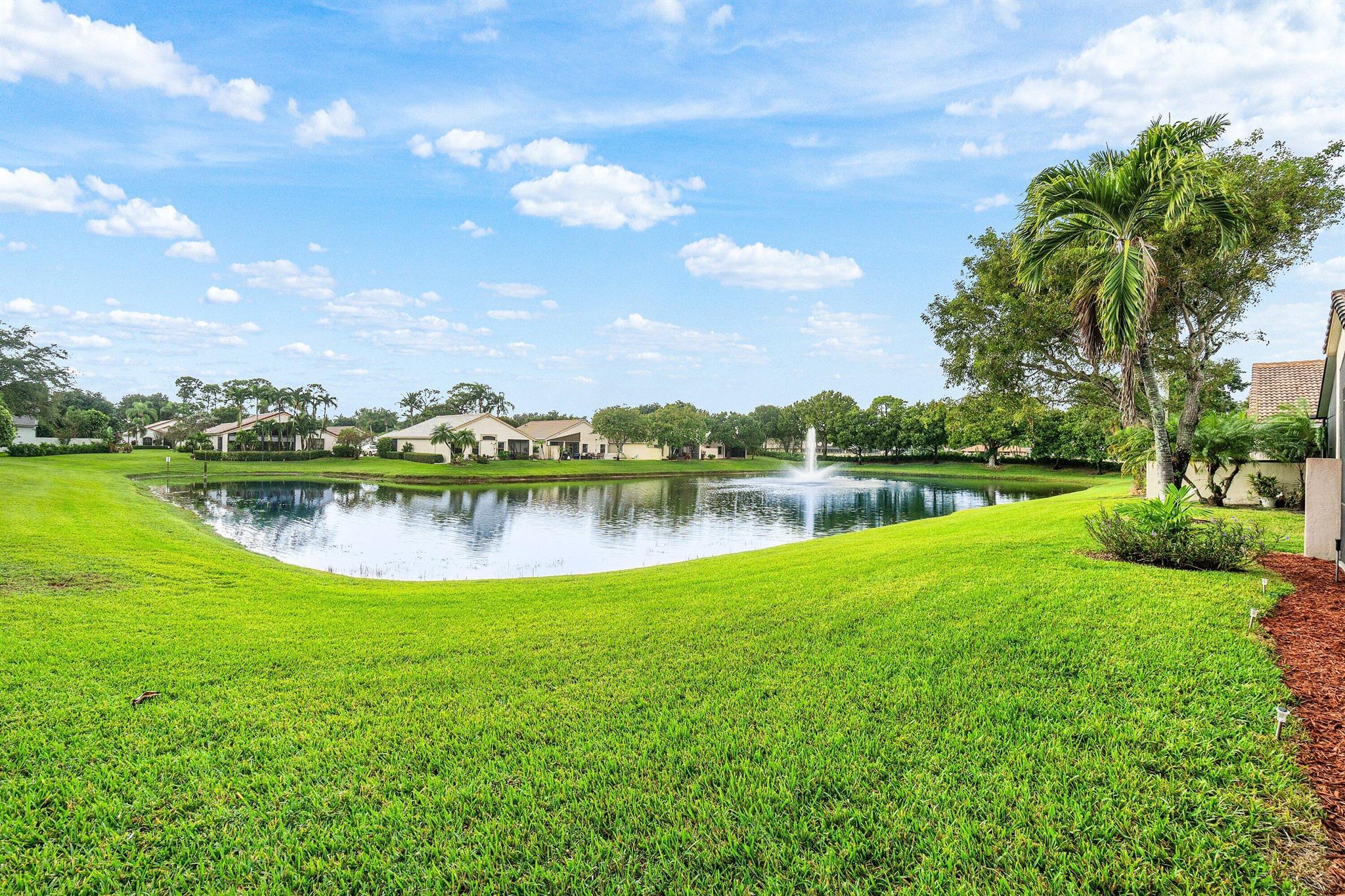 LEXINGTON LAKES - Residential