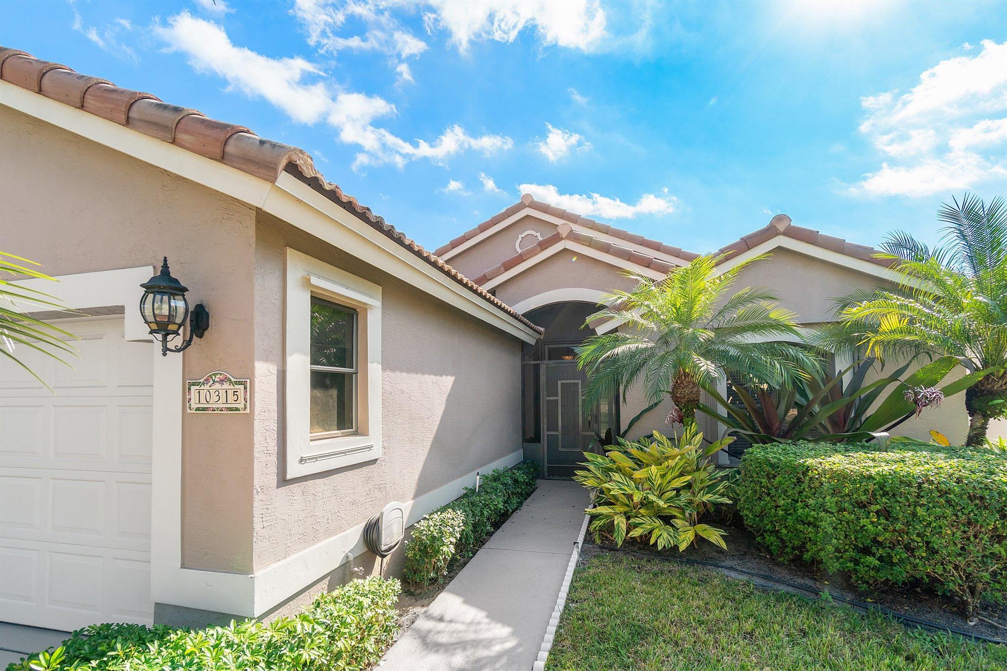 LEXINGTON LAKES - Residential