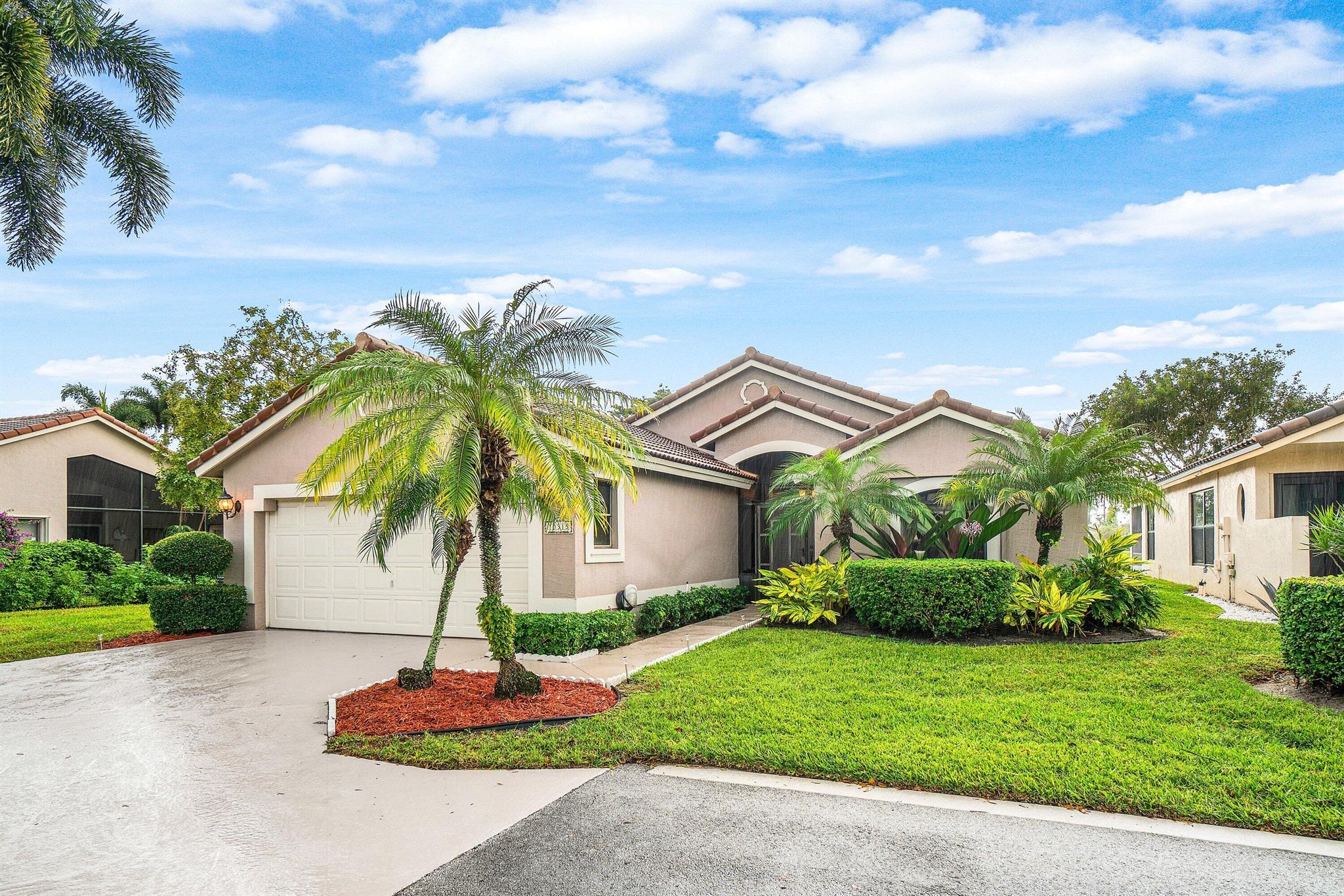 LEXINGTON LAKES - Residential