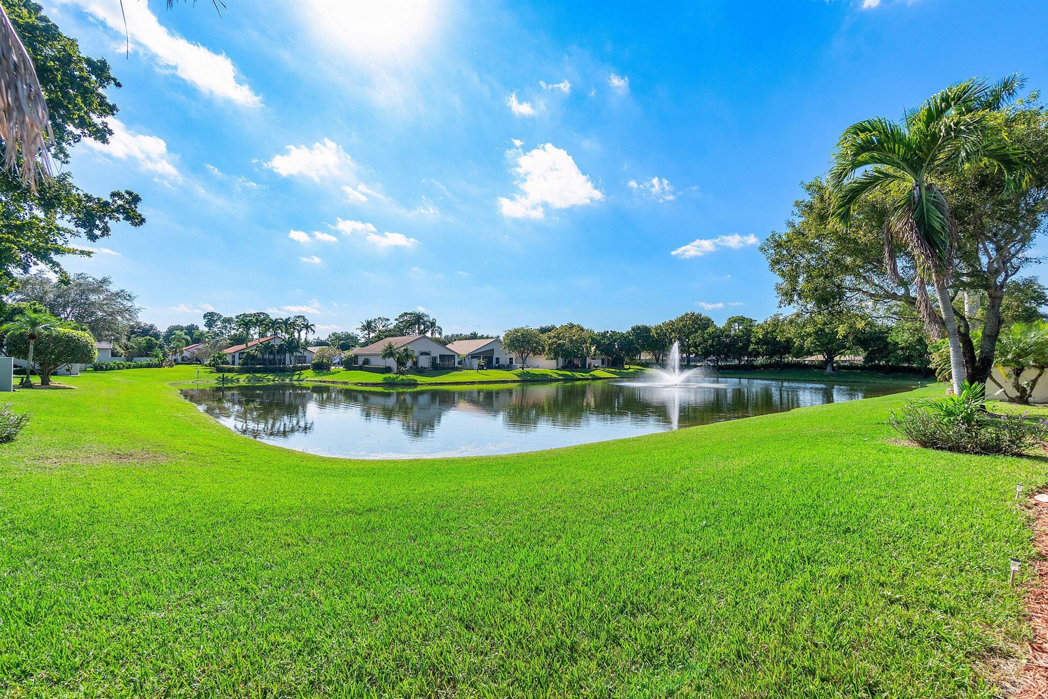 LEXINGTON LAKES - Residential