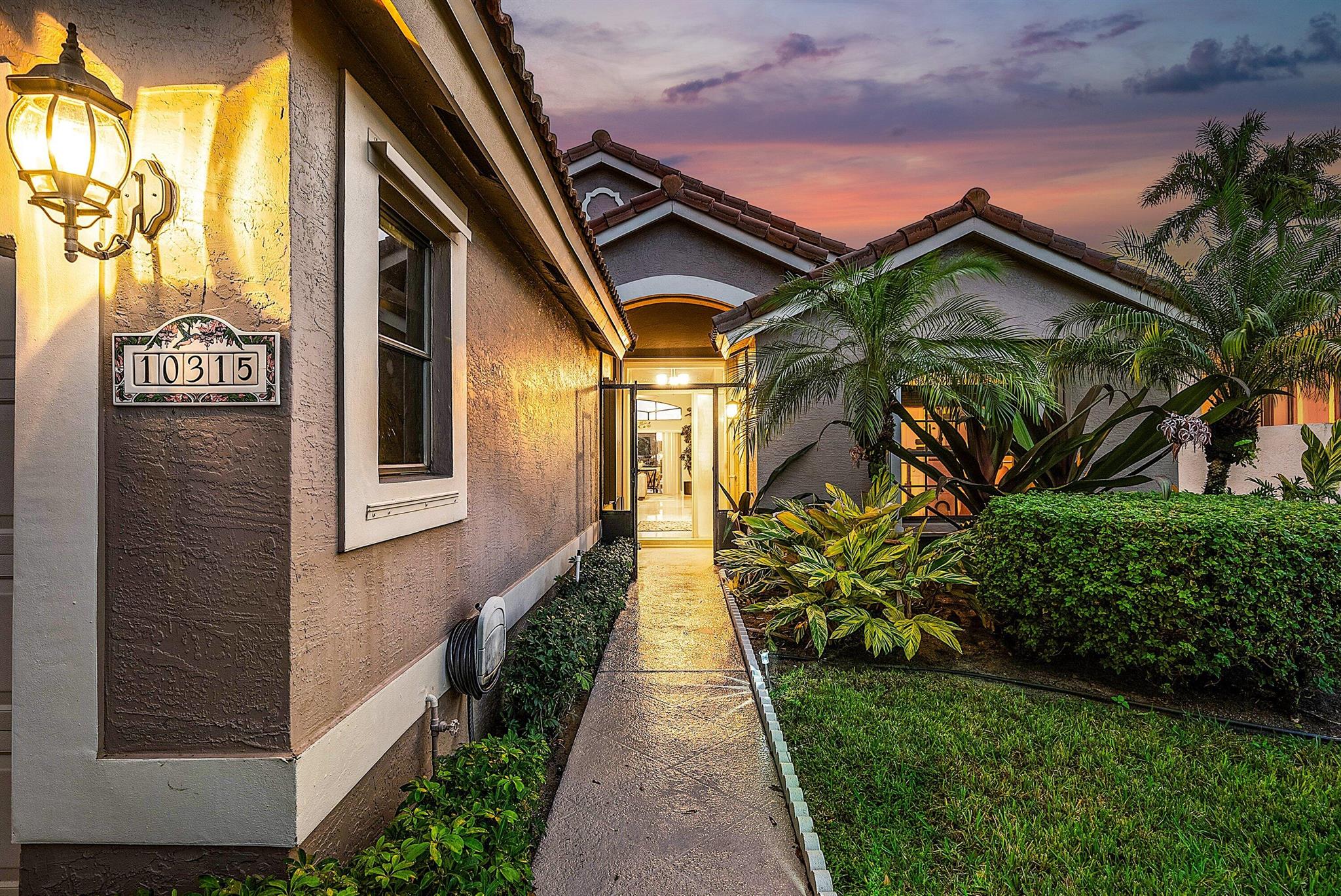 LEXINGTON LAKES - Residential