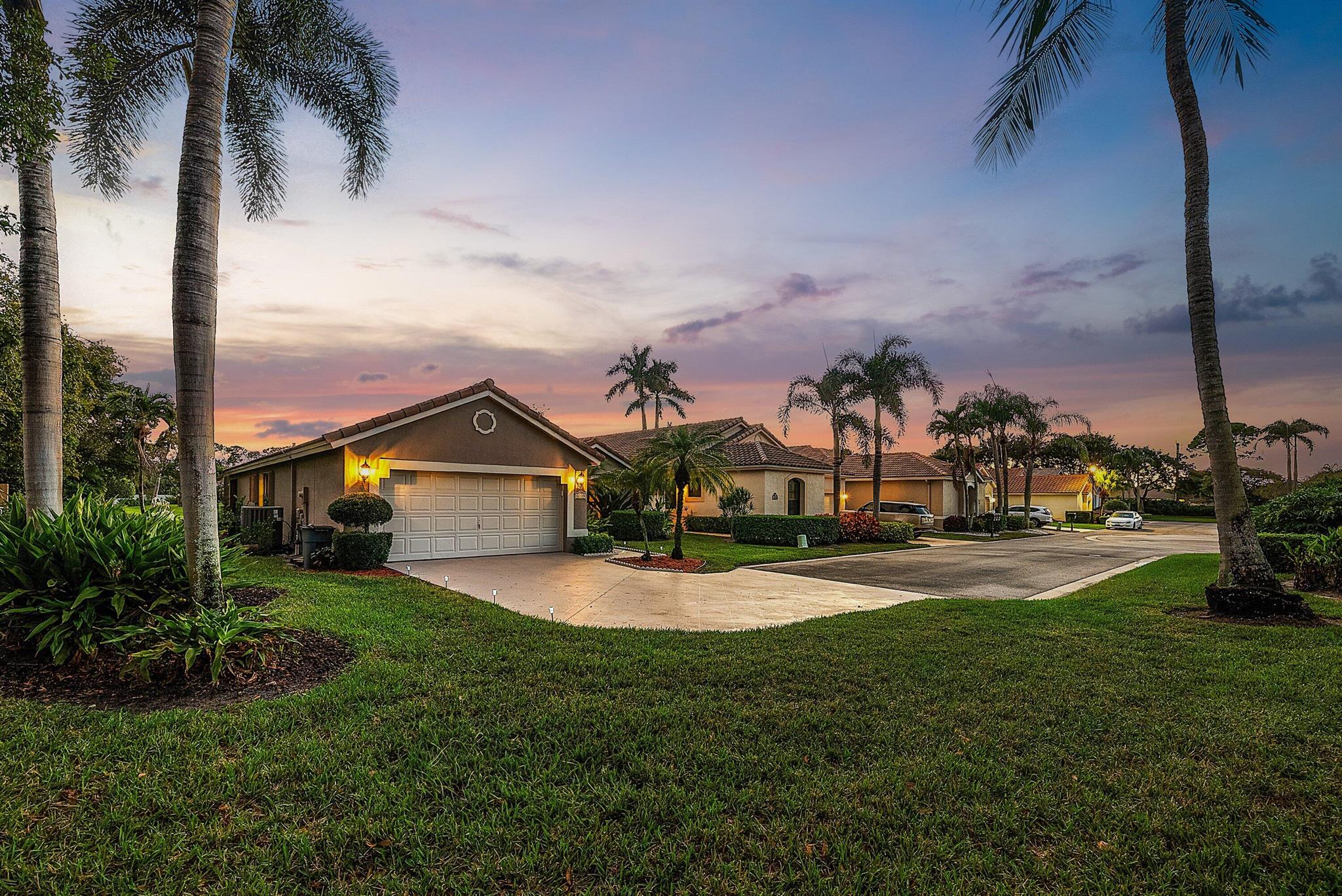 LEXINGTON LAKES - Residential