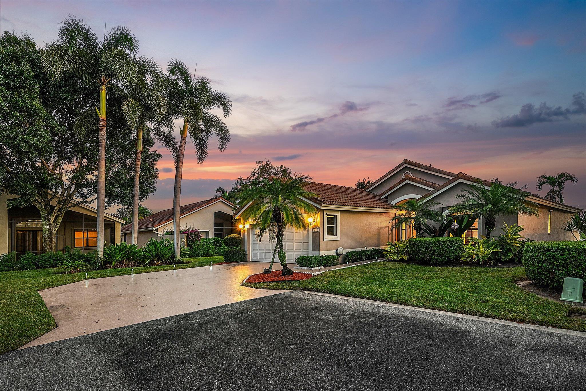 LEXINGTON LAKES - Residential