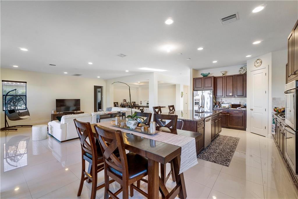 Heron Bay North 3 176-73 - Residential