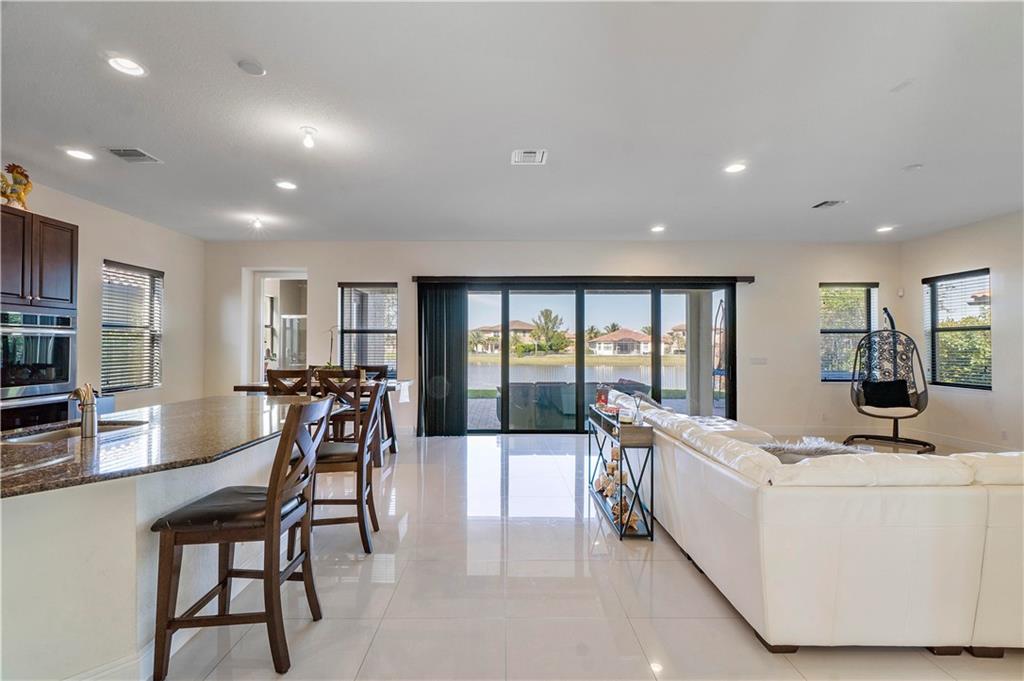 Heron Bay North 3 176-73 - Residential