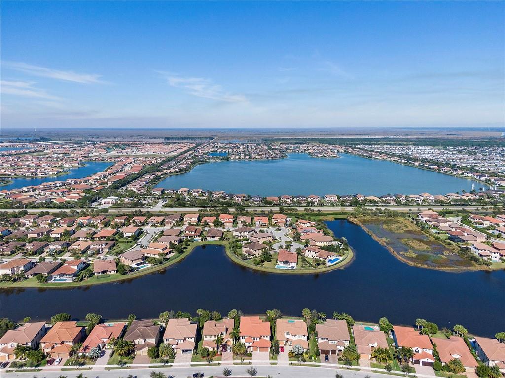 Heron Bay North 3 176-73 - Residential