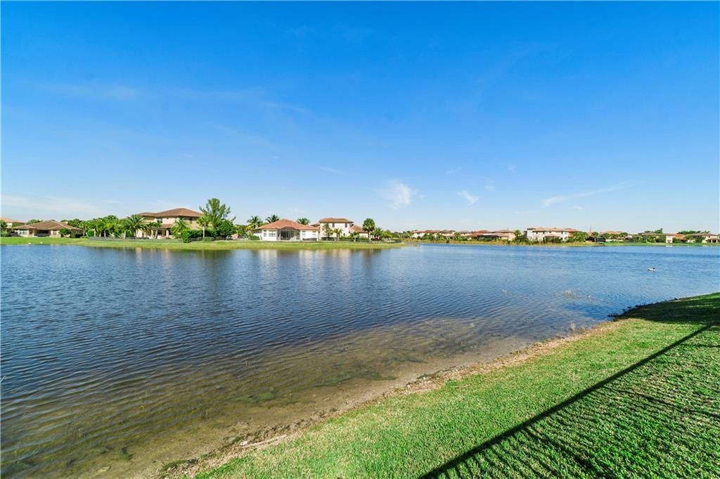 Heron Bay North 3 176-73 - Residential