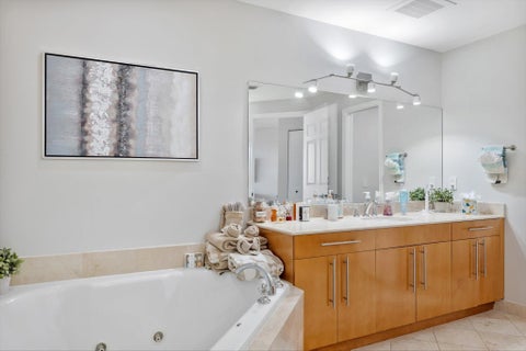 Tiny photo for 615 Bayshore Drive #603, Fort Lauderdale, FL 33304 (MLS # B26048997)