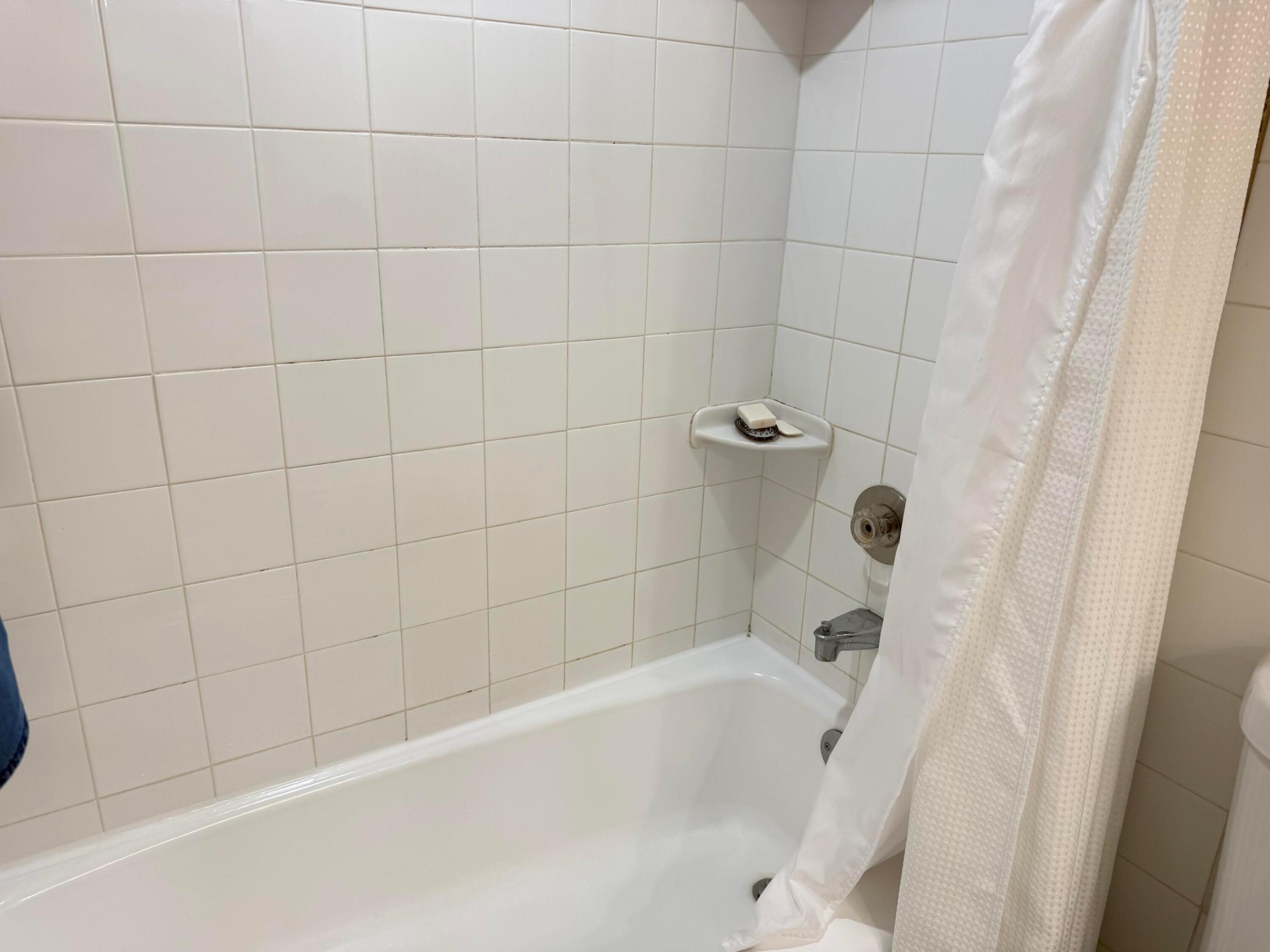 HILLSBORO COVE CONDO - Residential Lease