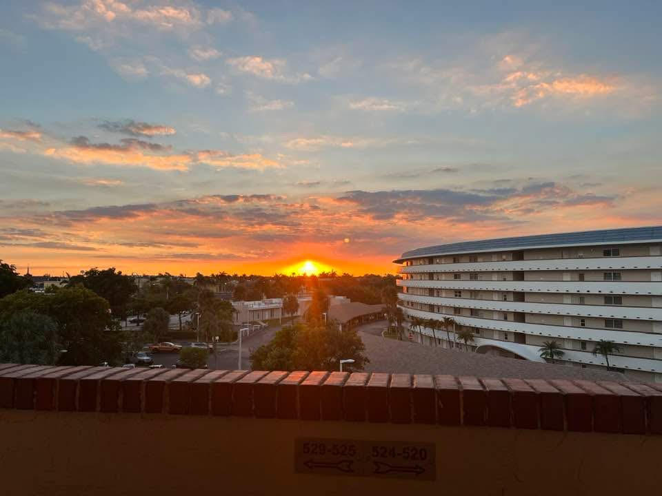 HILLSBORO COVE CONDO - Residential Lease