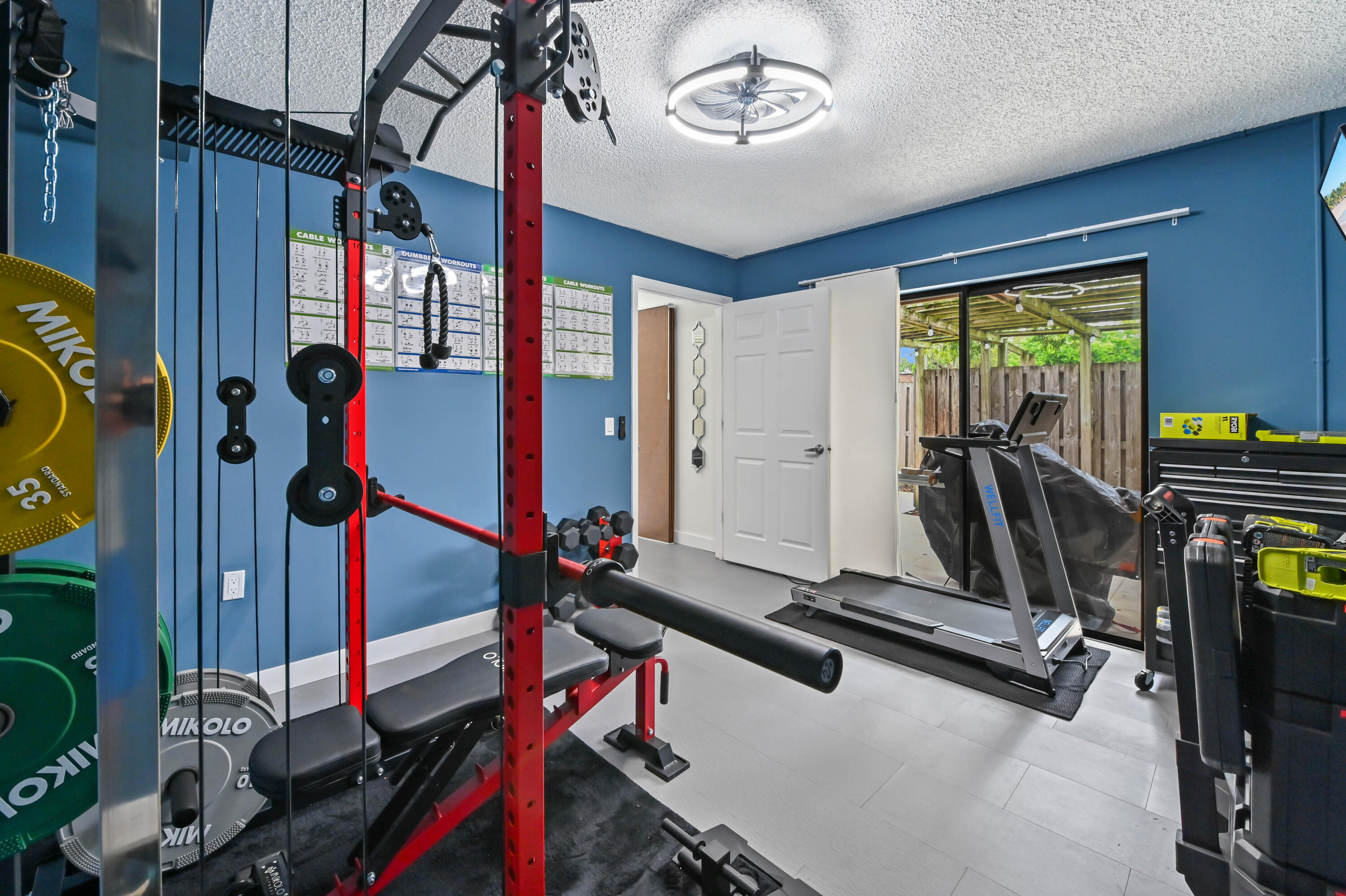 SHERWOOD LAKES - Residential