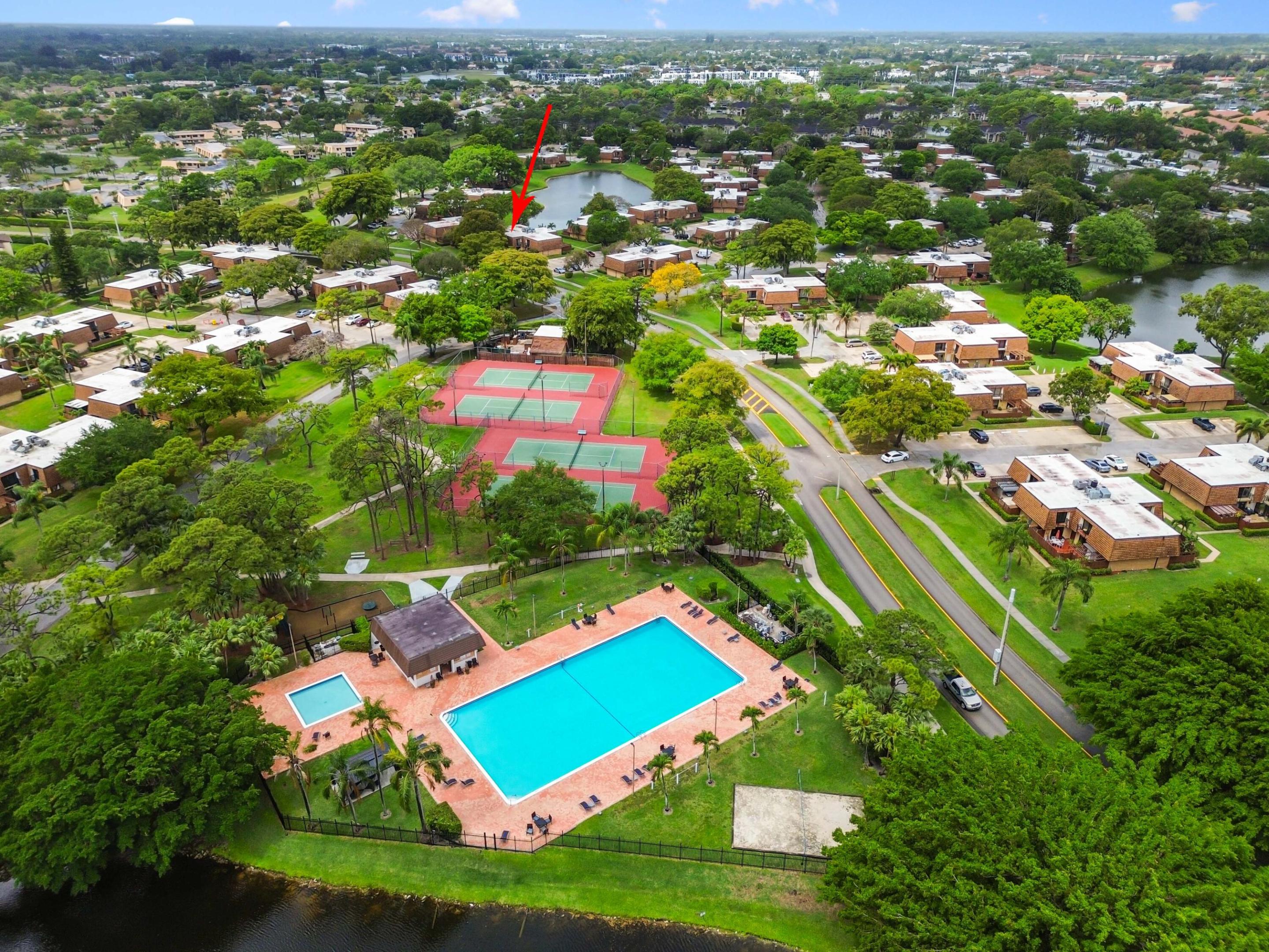 SHERWOOD LAKES - Residential