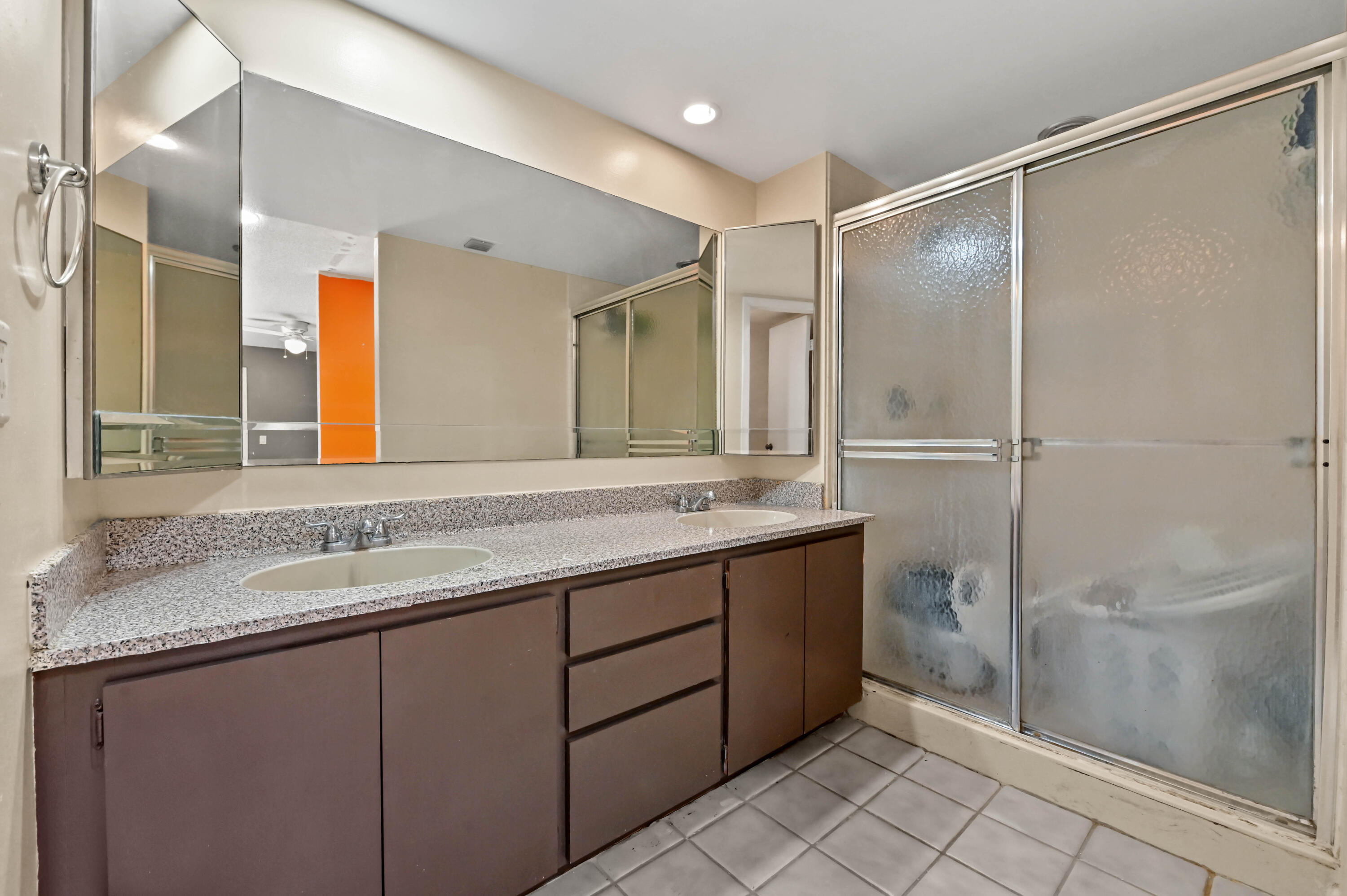 SHERWOOD LAKES - Residential