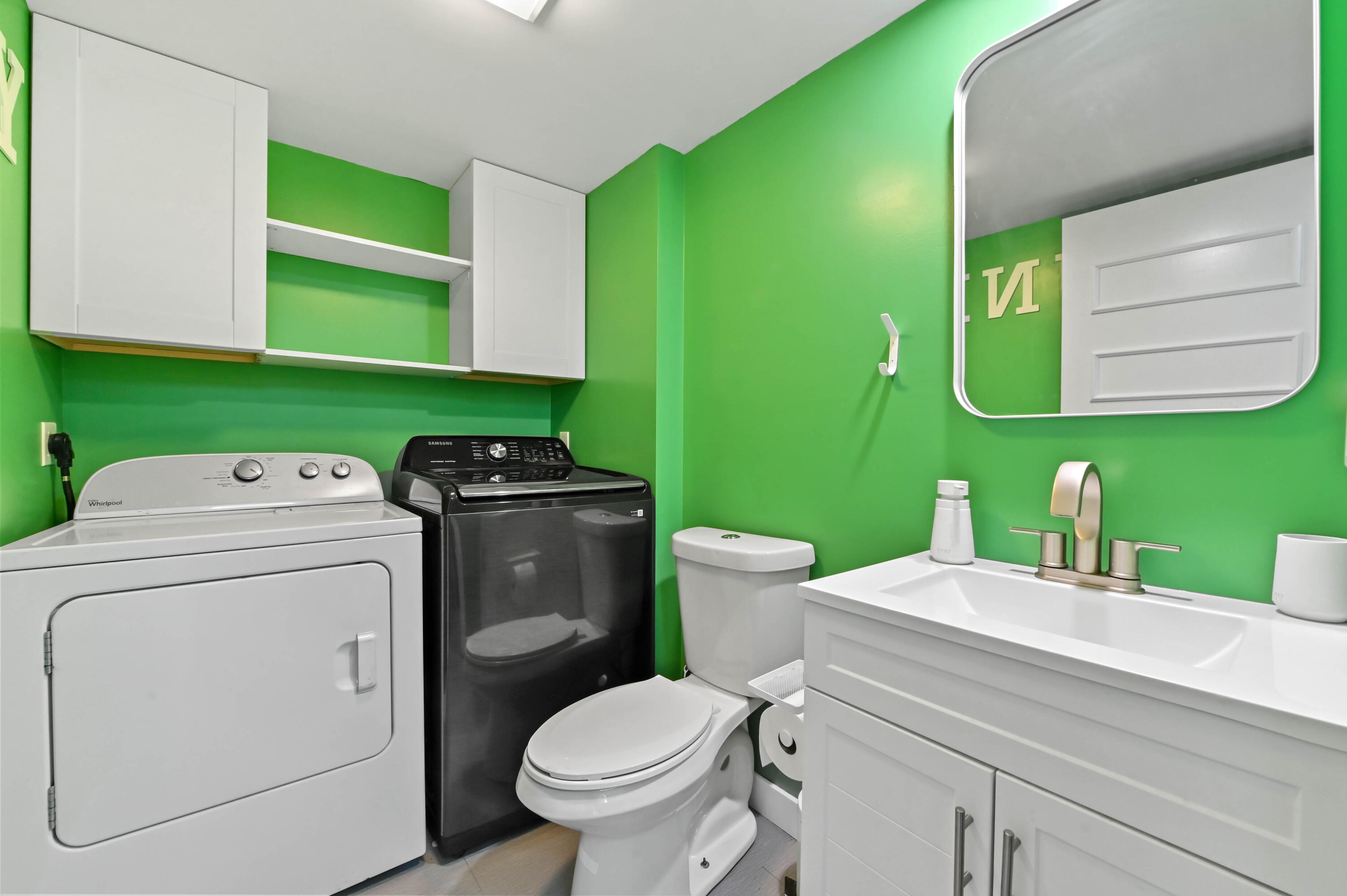 SHERWOOD LAKES - Residential