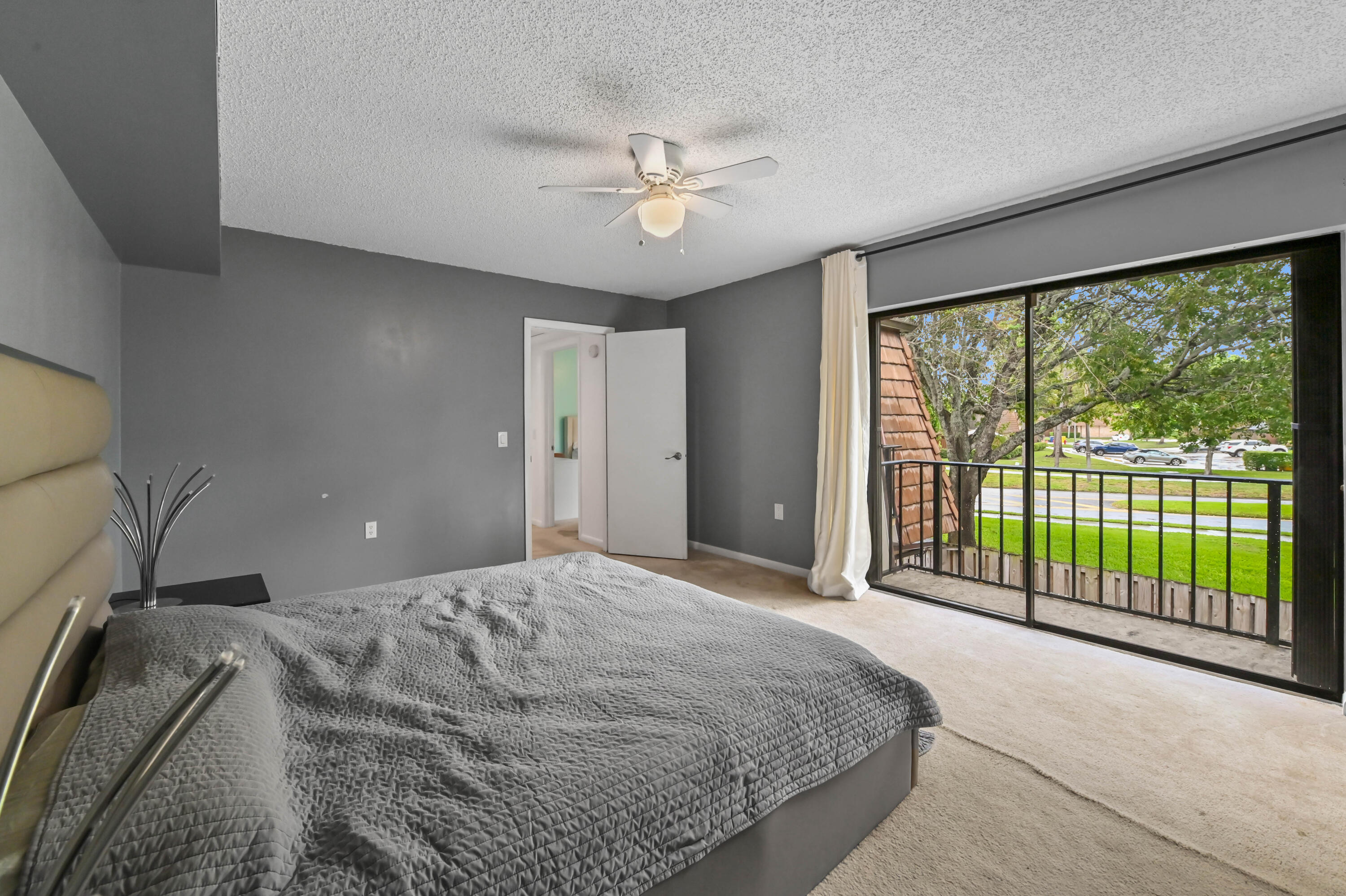 SHERWOOD LAKES - Residential