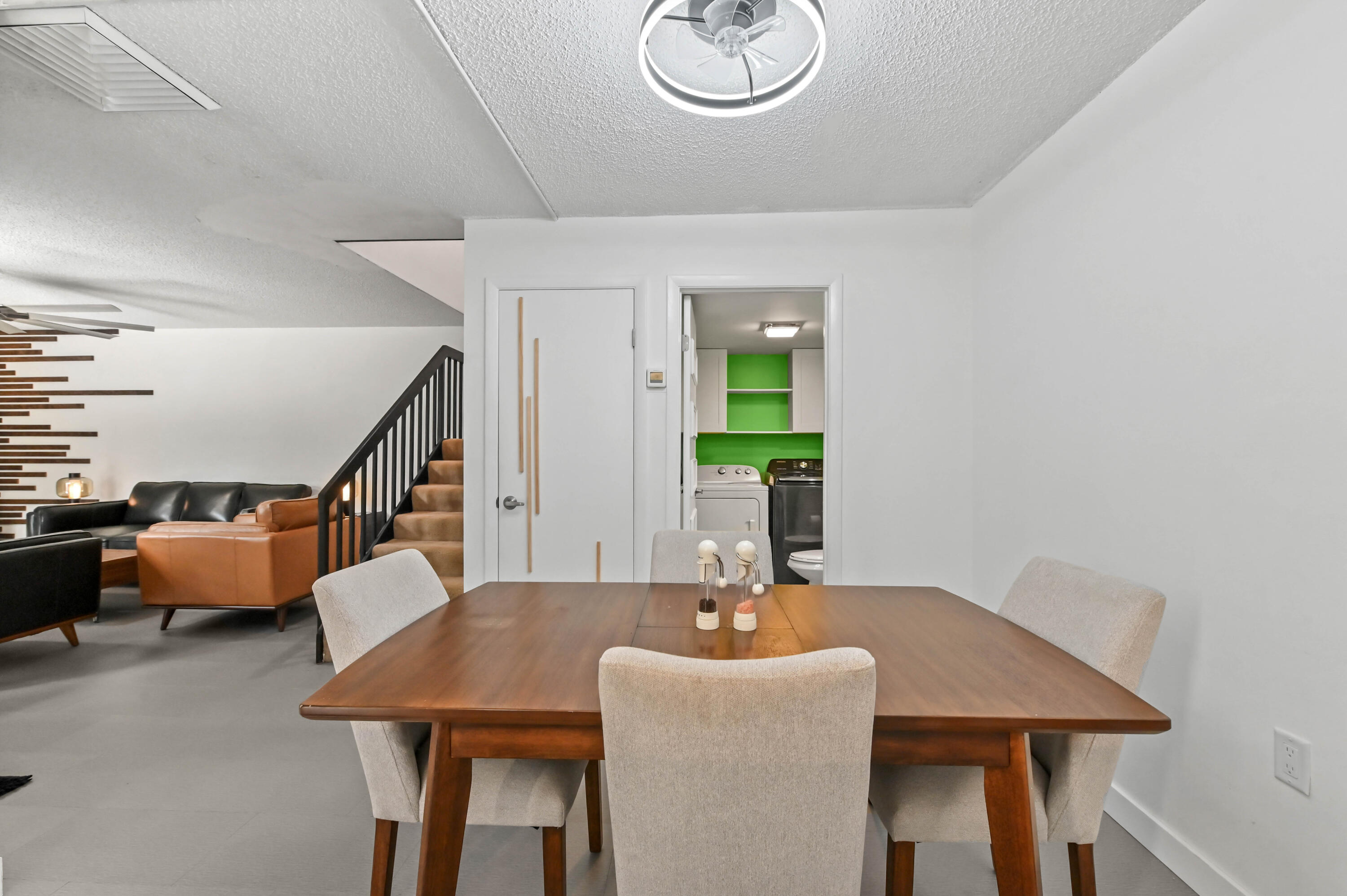 SHERWOOD LAKES - Residential