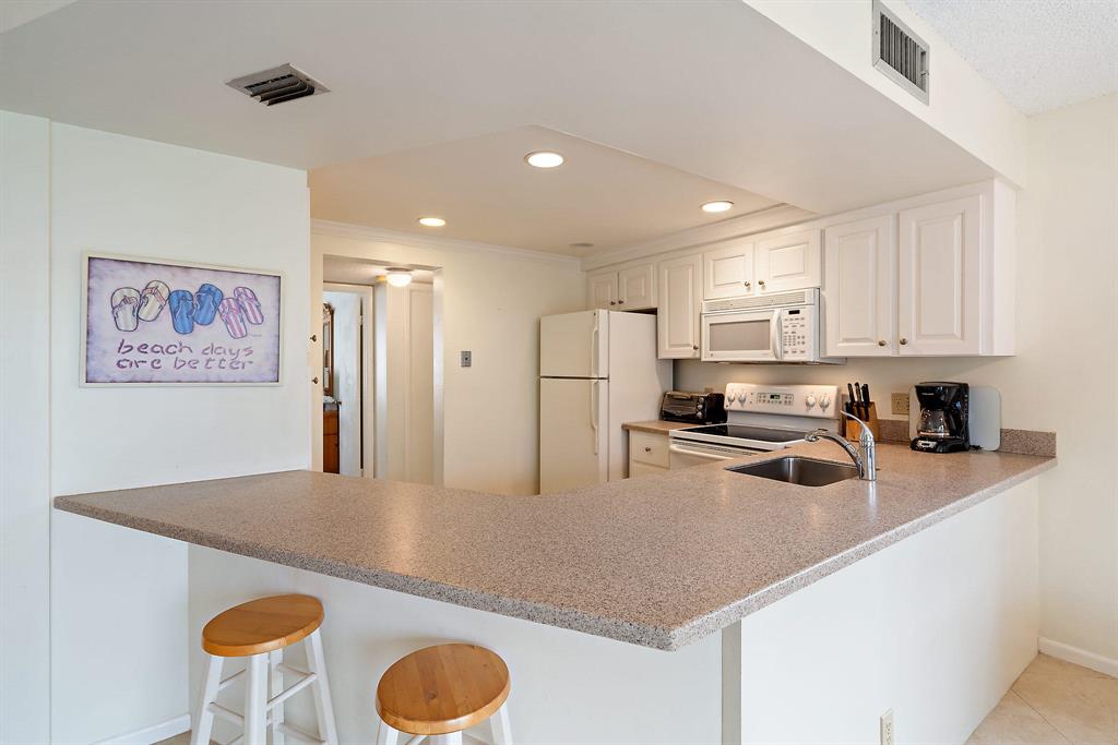 SEA RISE CONDO - Residential Lease