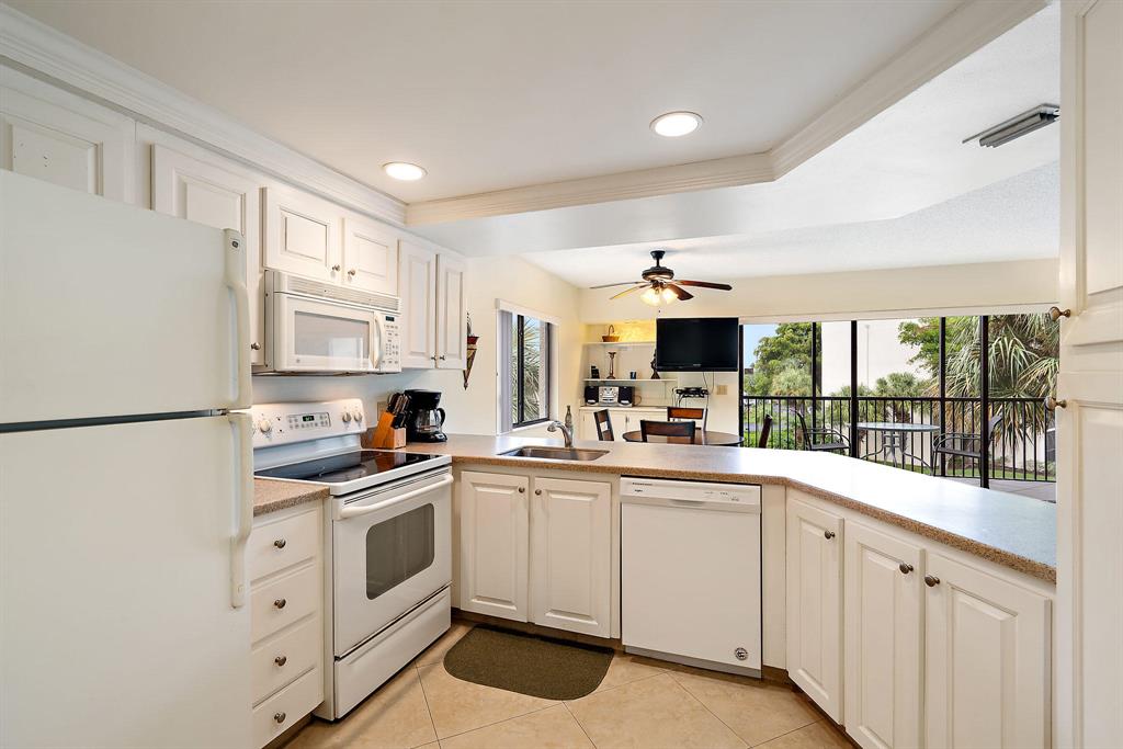 SEA RISE CONDO - Residential Lease