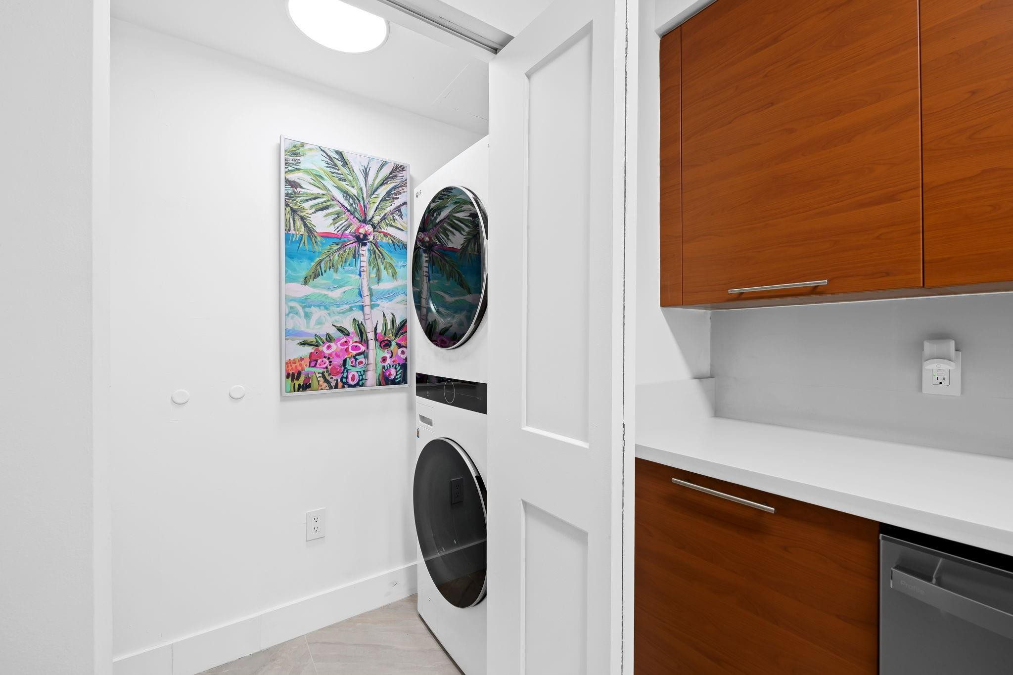 350 LAS OLAS PLACE CONDO - Residential
