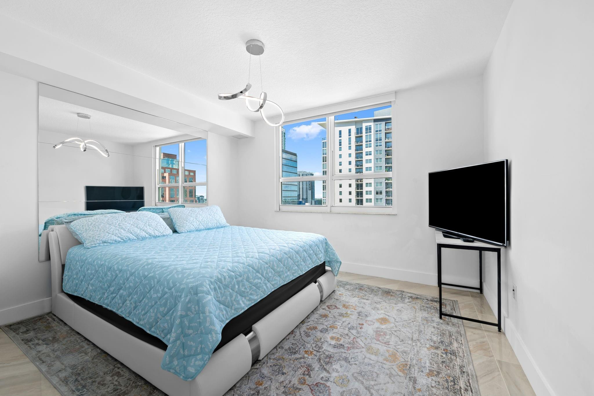 350 SE 2nd Street 2280
