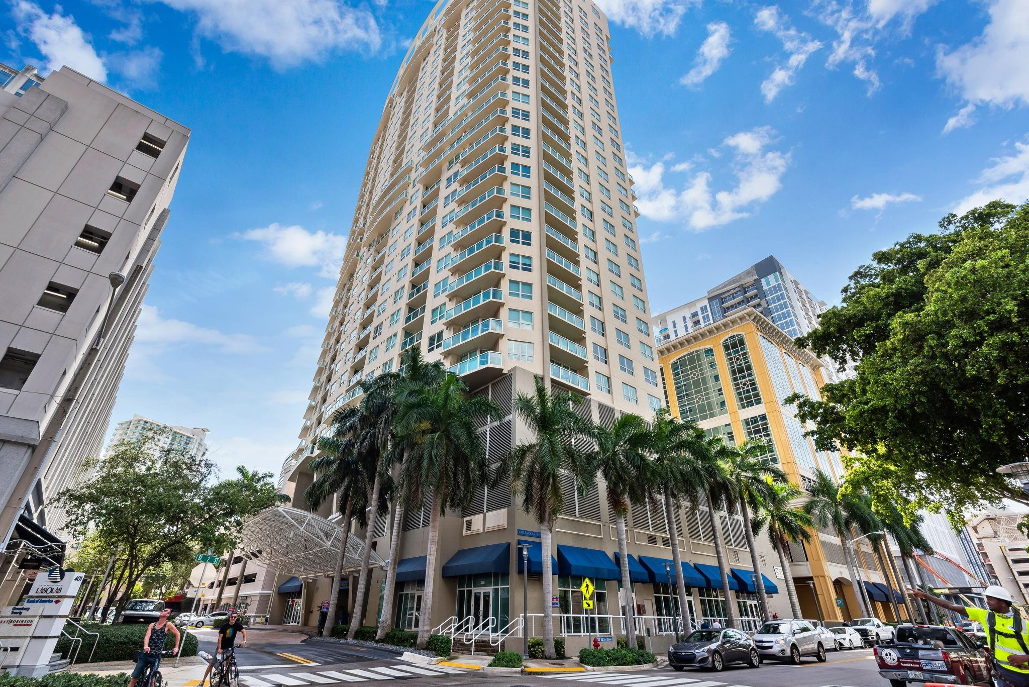 350 LAS OLAS PLACE CONDO - Residential