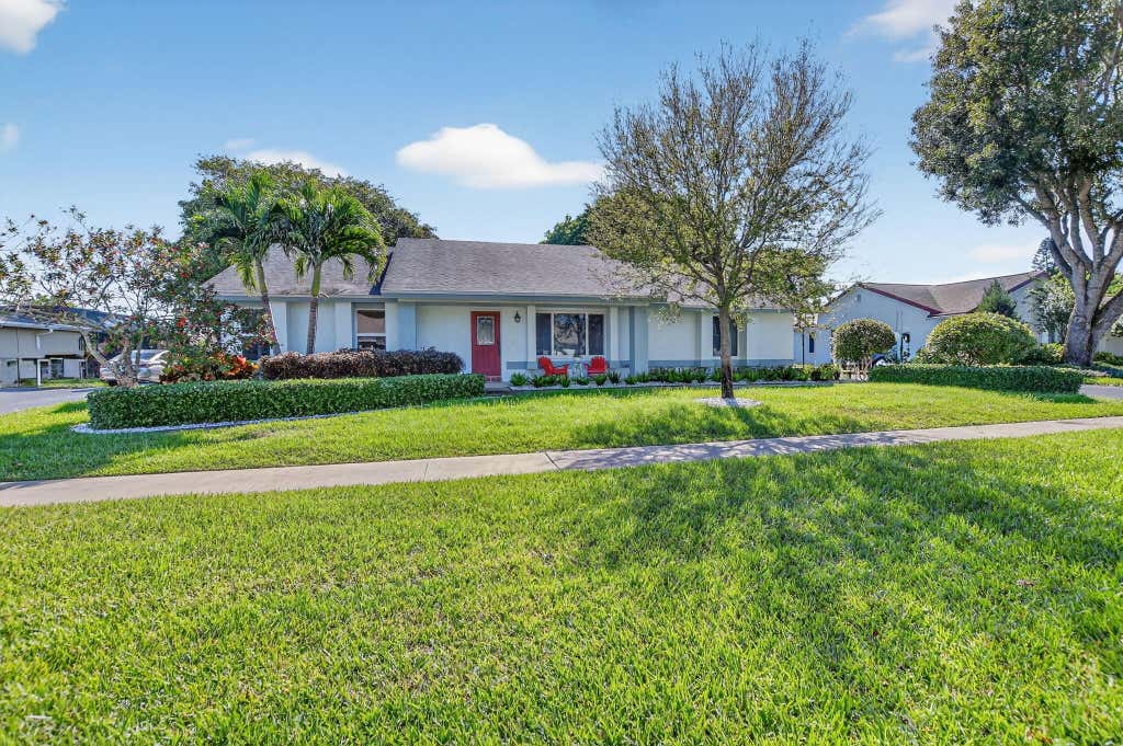 Photo of 18298 102nd Way, Boca Raton, FL 33498 (MLS # B26008987)