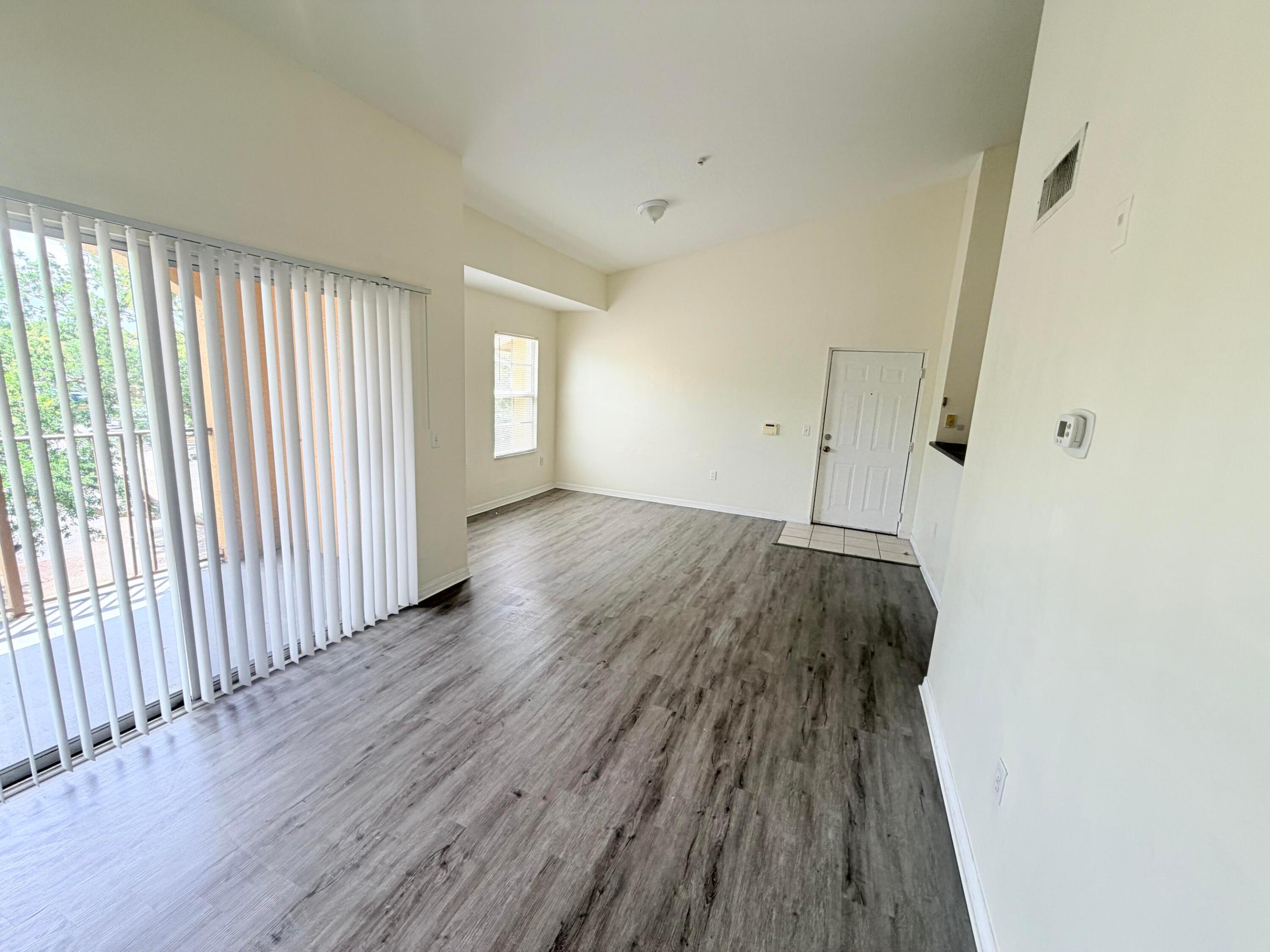EMERALD ISLE AT LAGUNA LAKES CONDO - Residential Lease