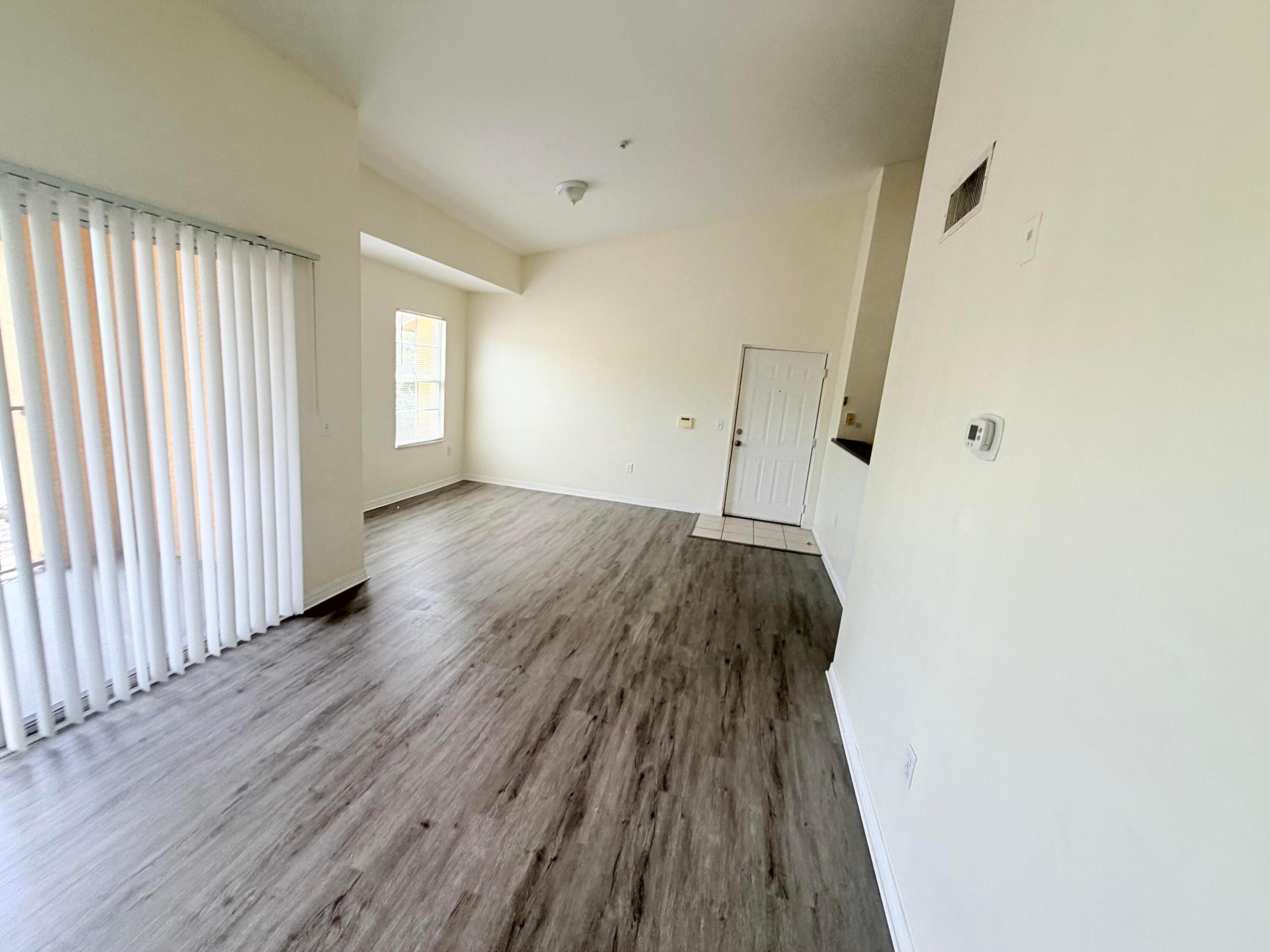 EMERALD ISLE AT LAGUNA LAKES CONDO - Residential Lease