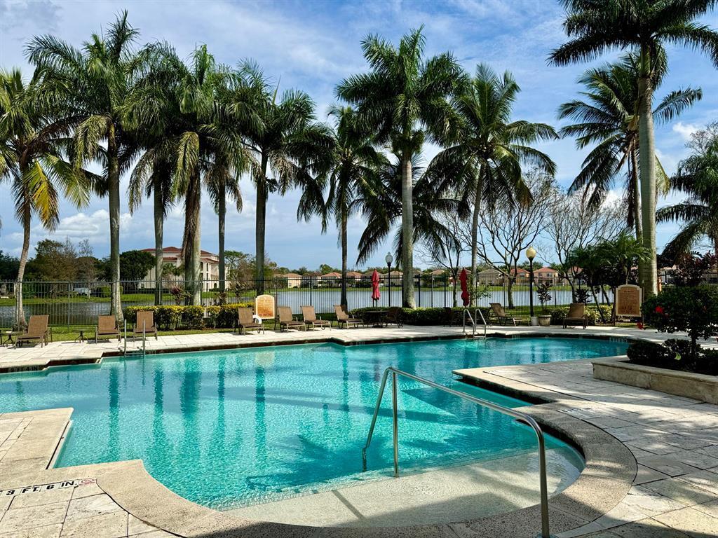 EMERALD ISLE AT LAGUNA LAKES CONDO - Residential Lease