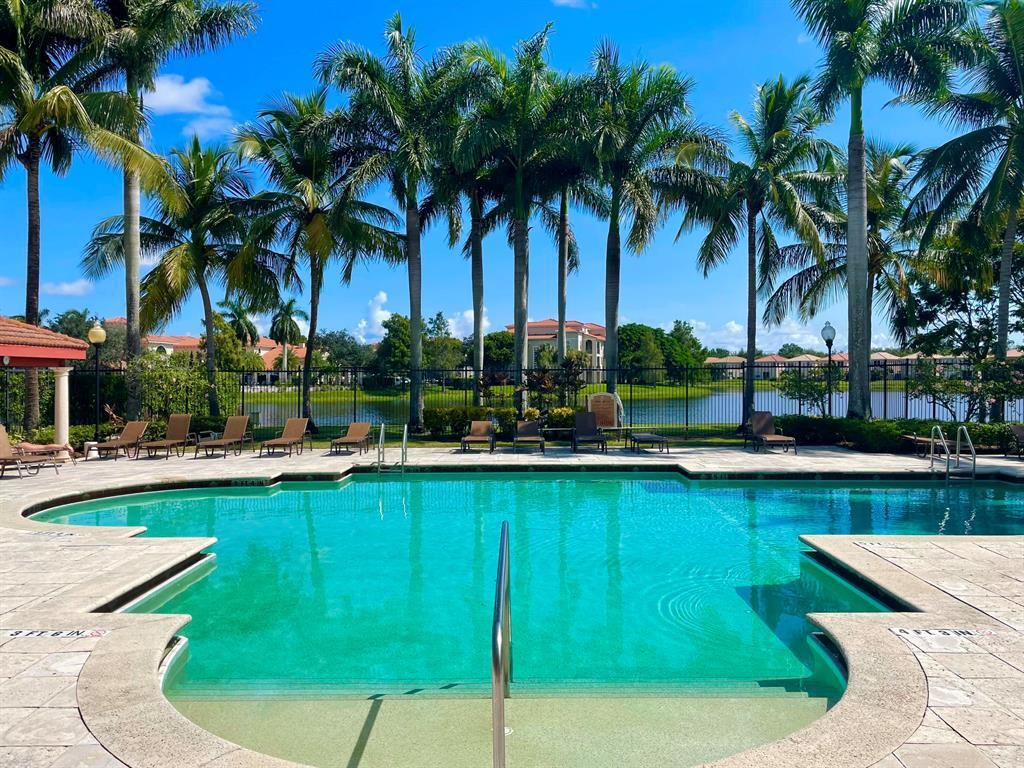 EMERALD ISLE AT LAGUNA LAKES CONDO - Residential Lease