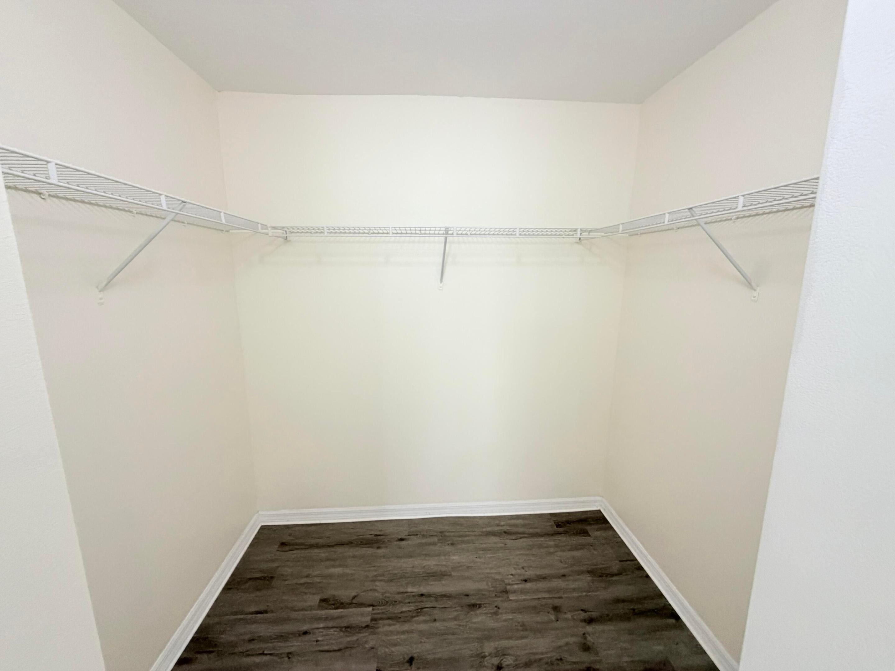 EMERALD ISLE AT LAGUNA LAKES CONDO - Residential Lease