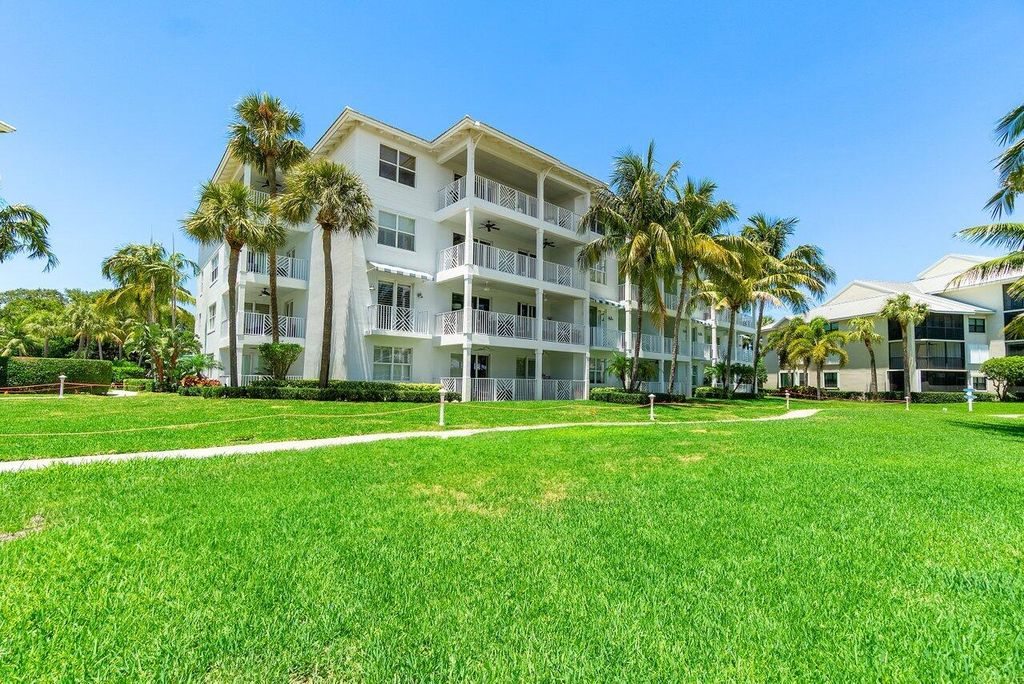 Photo of 342 Bay Colony Drive N, Juno Beach, FL 33408 (MLS # R11088968)
