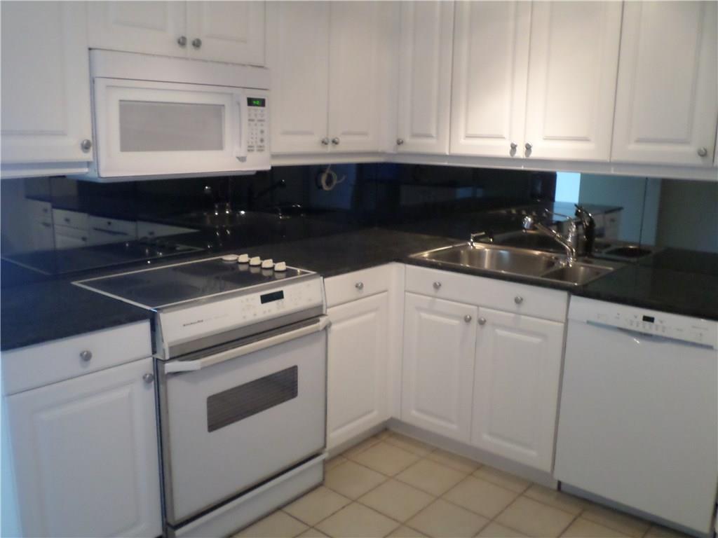 Point of Americas 1 - Residential