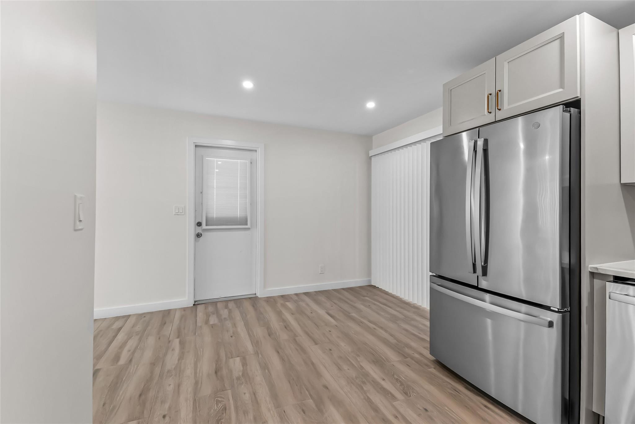 NORTH PALM BEACH VILLAGE OF 4 - Residential Lease