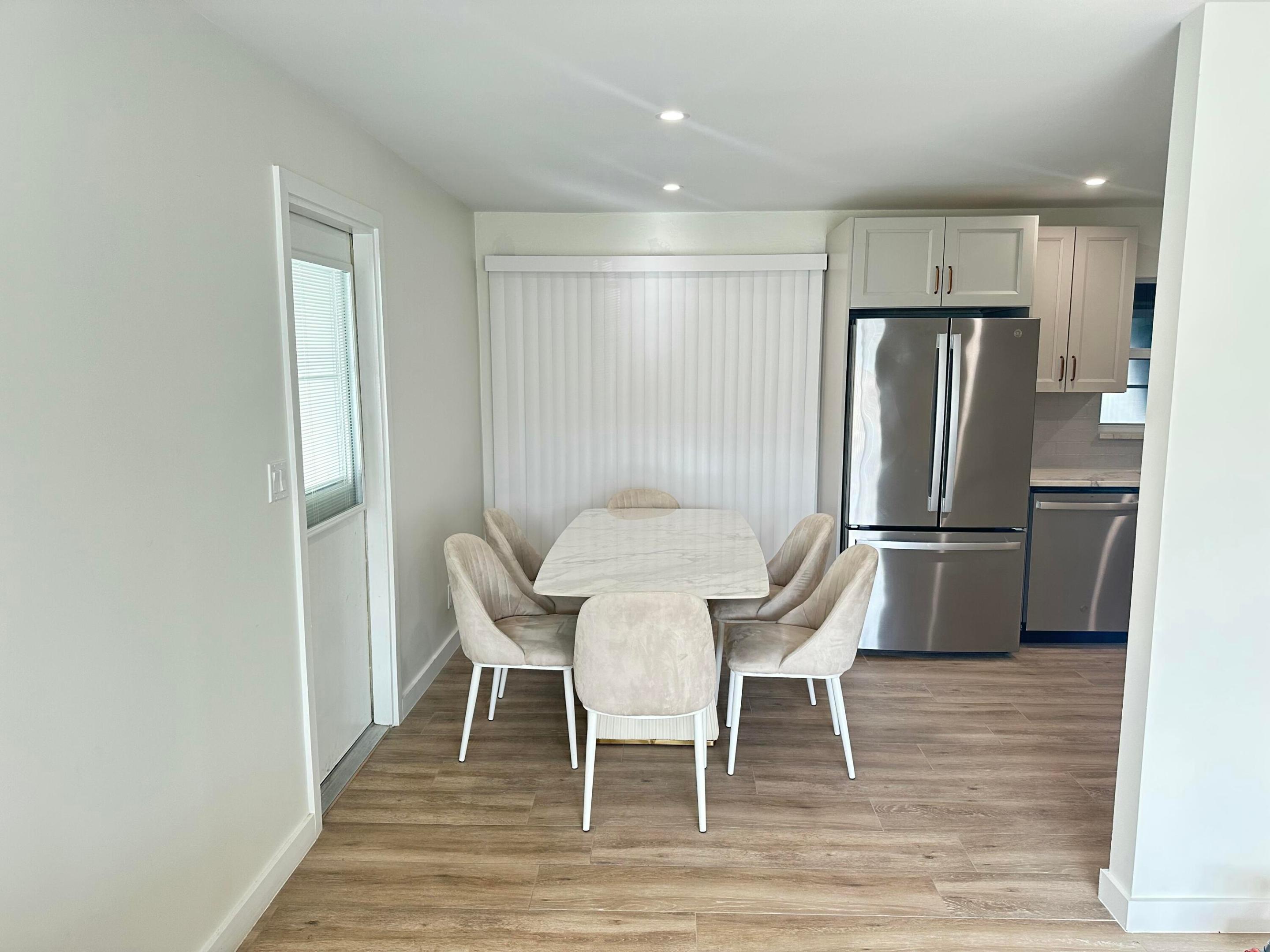 NORTH PALM BEACH VILLAGE OF 4 - Residential Lease