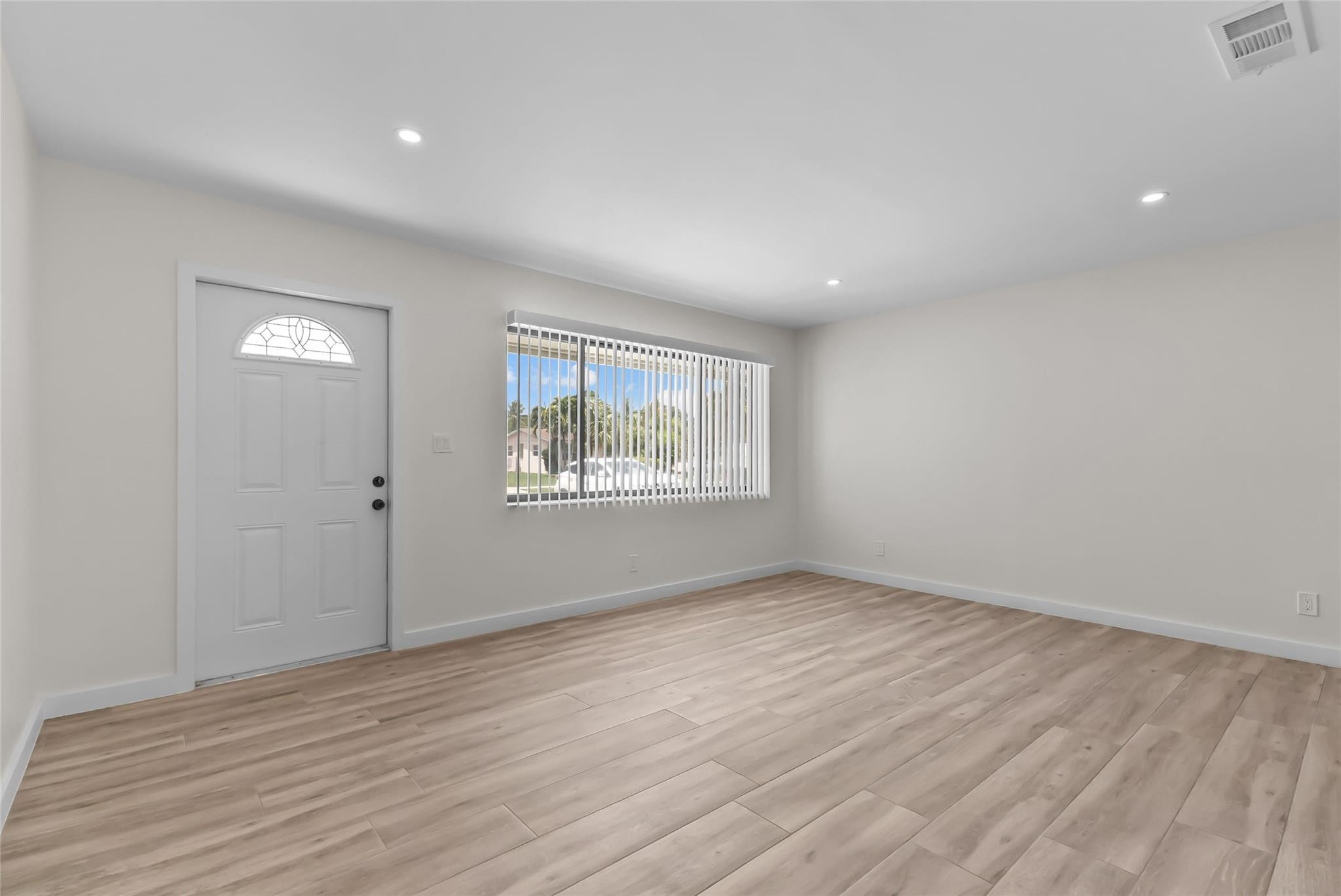 NORTH PALM BEACH VILLAGE OF 4 - Residential Lease